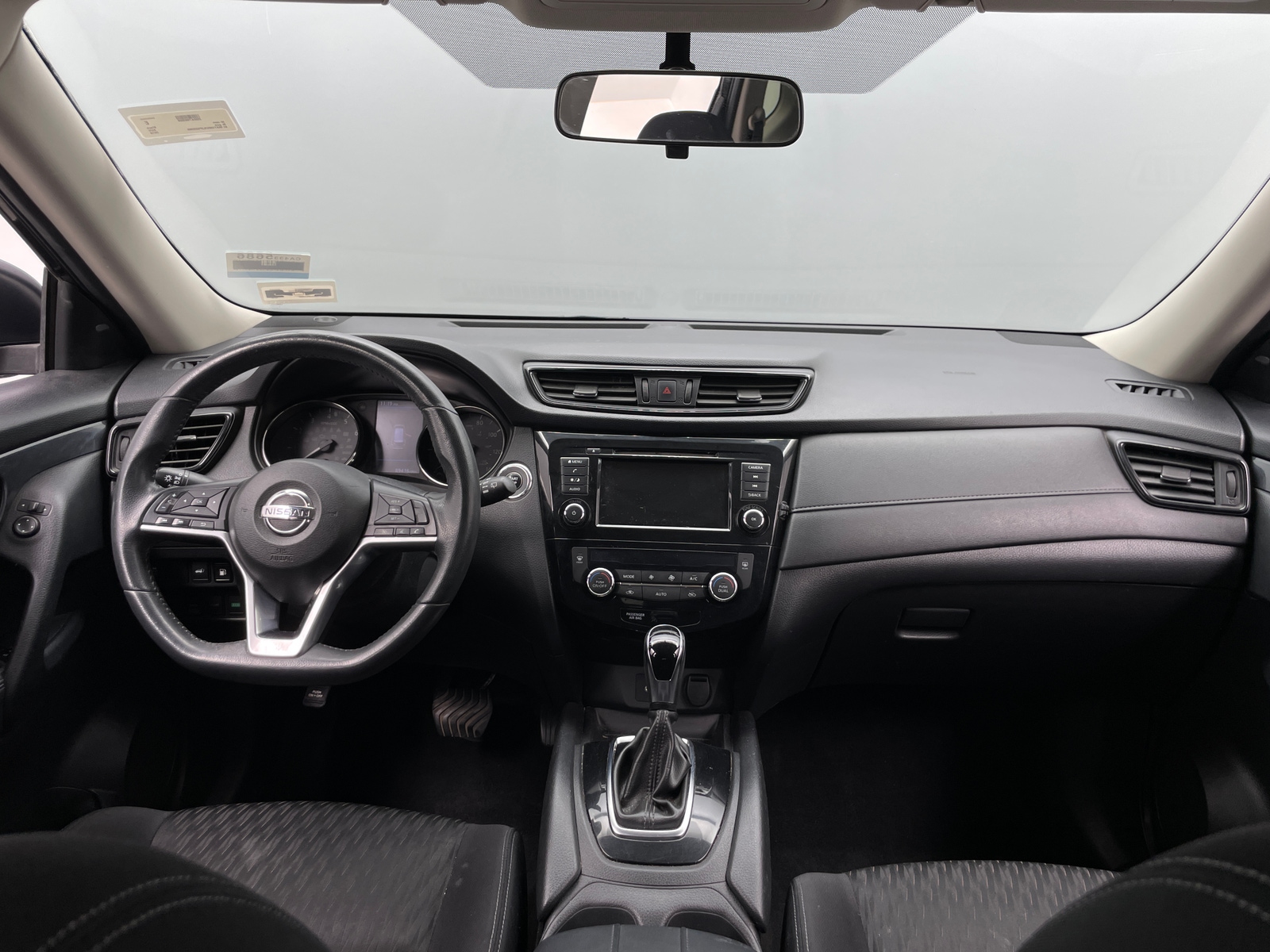 Thumbnail: 2018 Nissan Rogue - 3