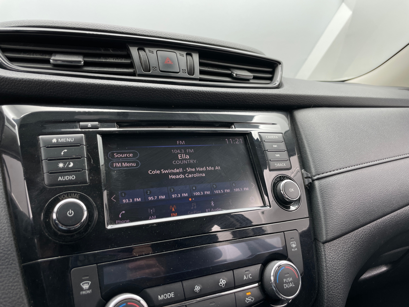 Thumbnail: 2018 Nissan Rogue - 4