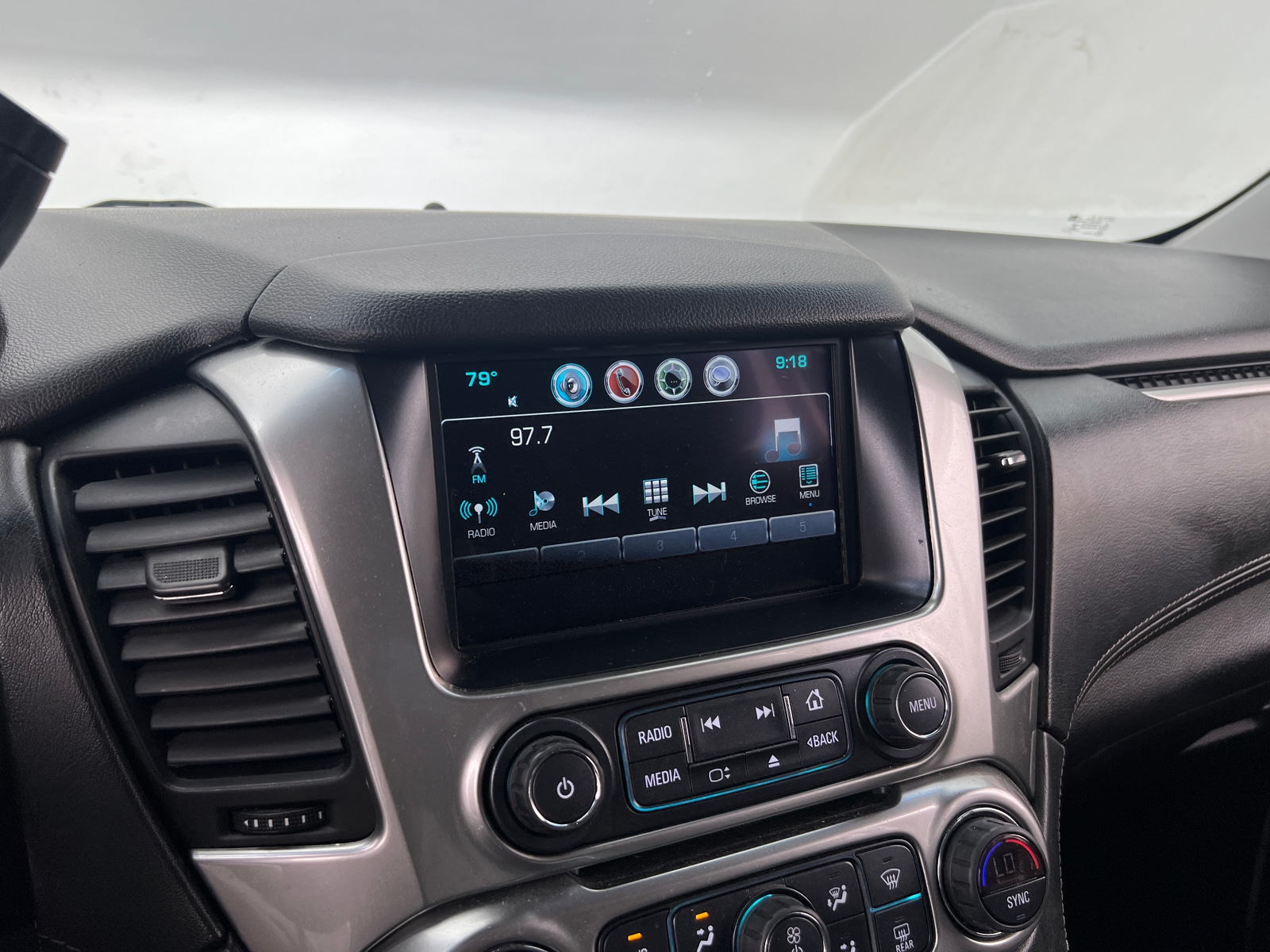 Thumbnail: 2018 Chevrolet Tahoe - 3