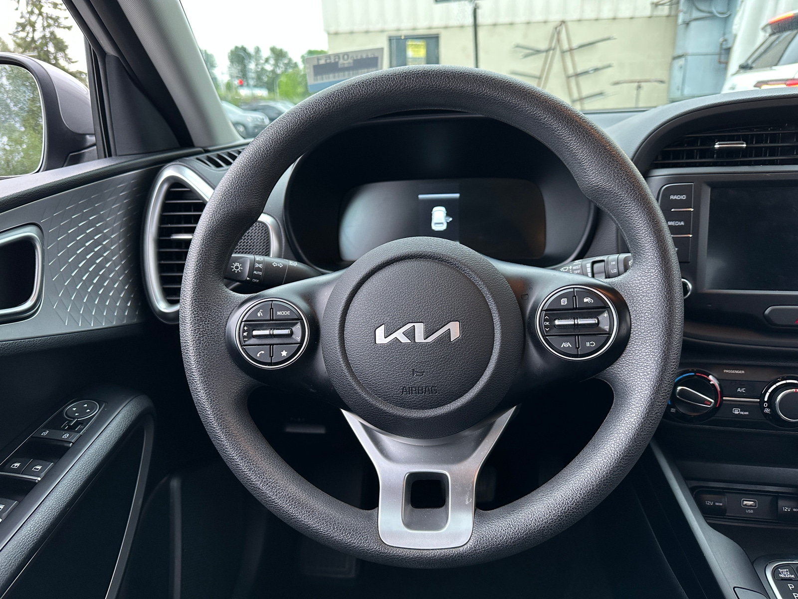Thumbnail: 2024 Kia Soul - 5