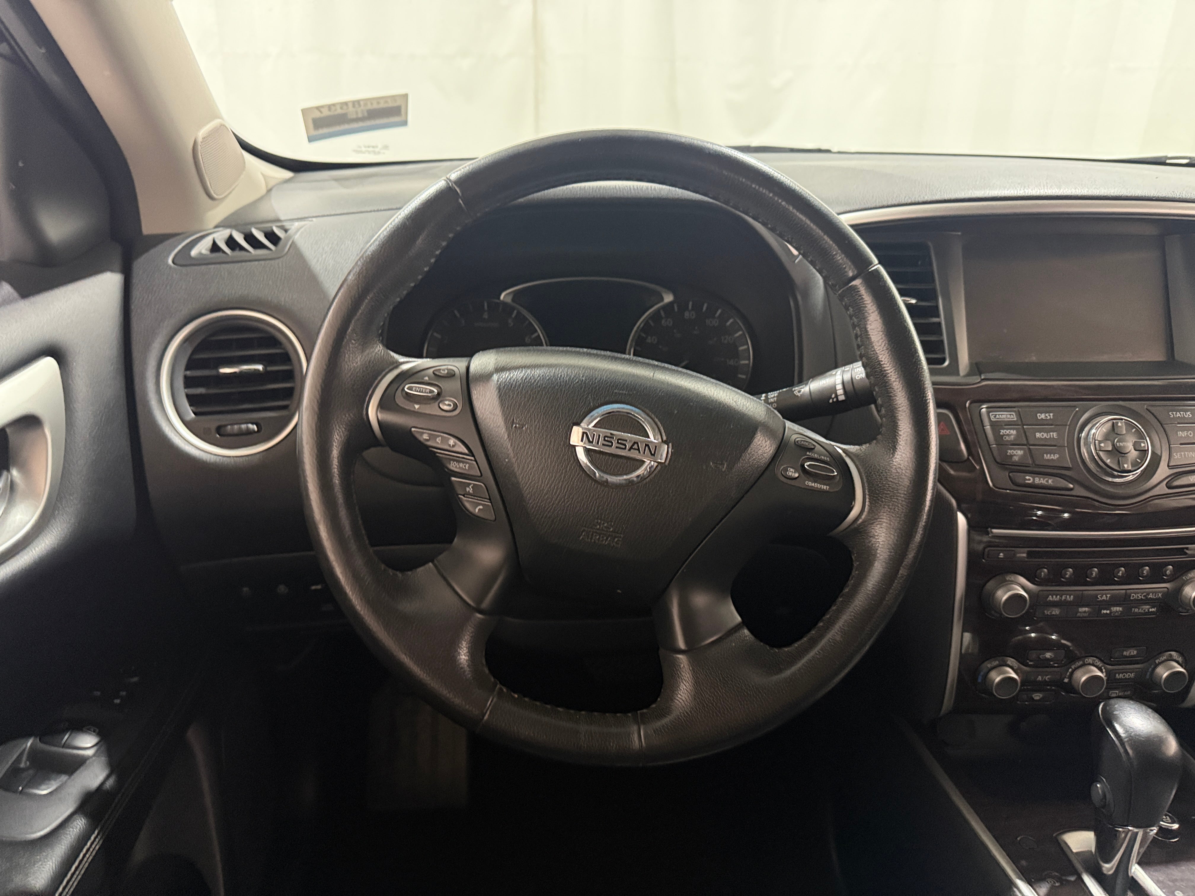 Used 2014 Nissan Pathfinder Platinum with VIN 5N1AR2MM2EC721960 for sale in Auburn, WA