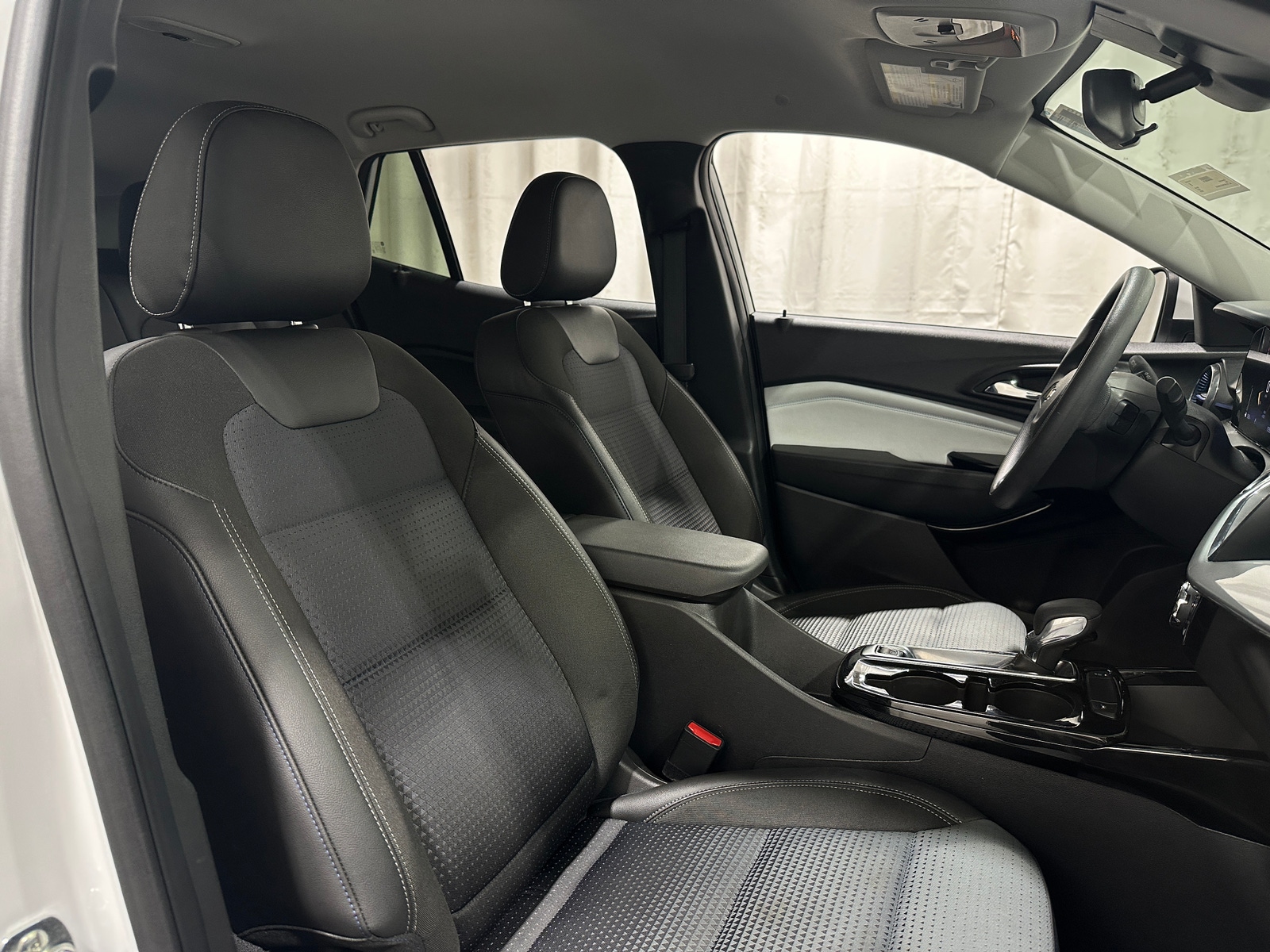 Thumbnail: 2025 Chevrolet Trax - 2