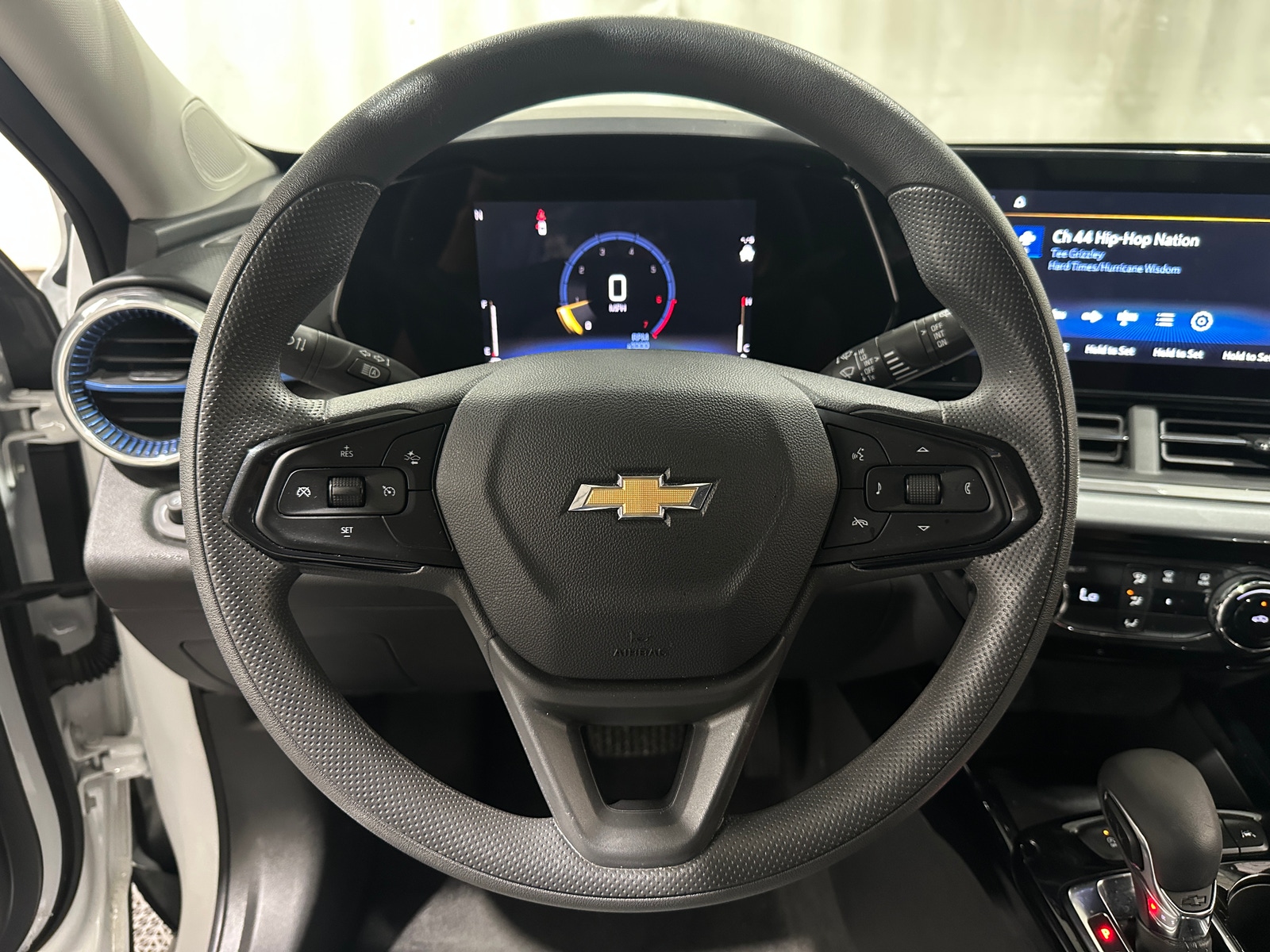 Thumbnail: 2025 Chevrolet Trax - 5