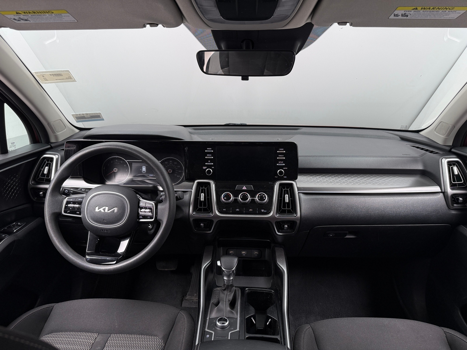 Thumbnail: 2022 Kia Sorento - 3