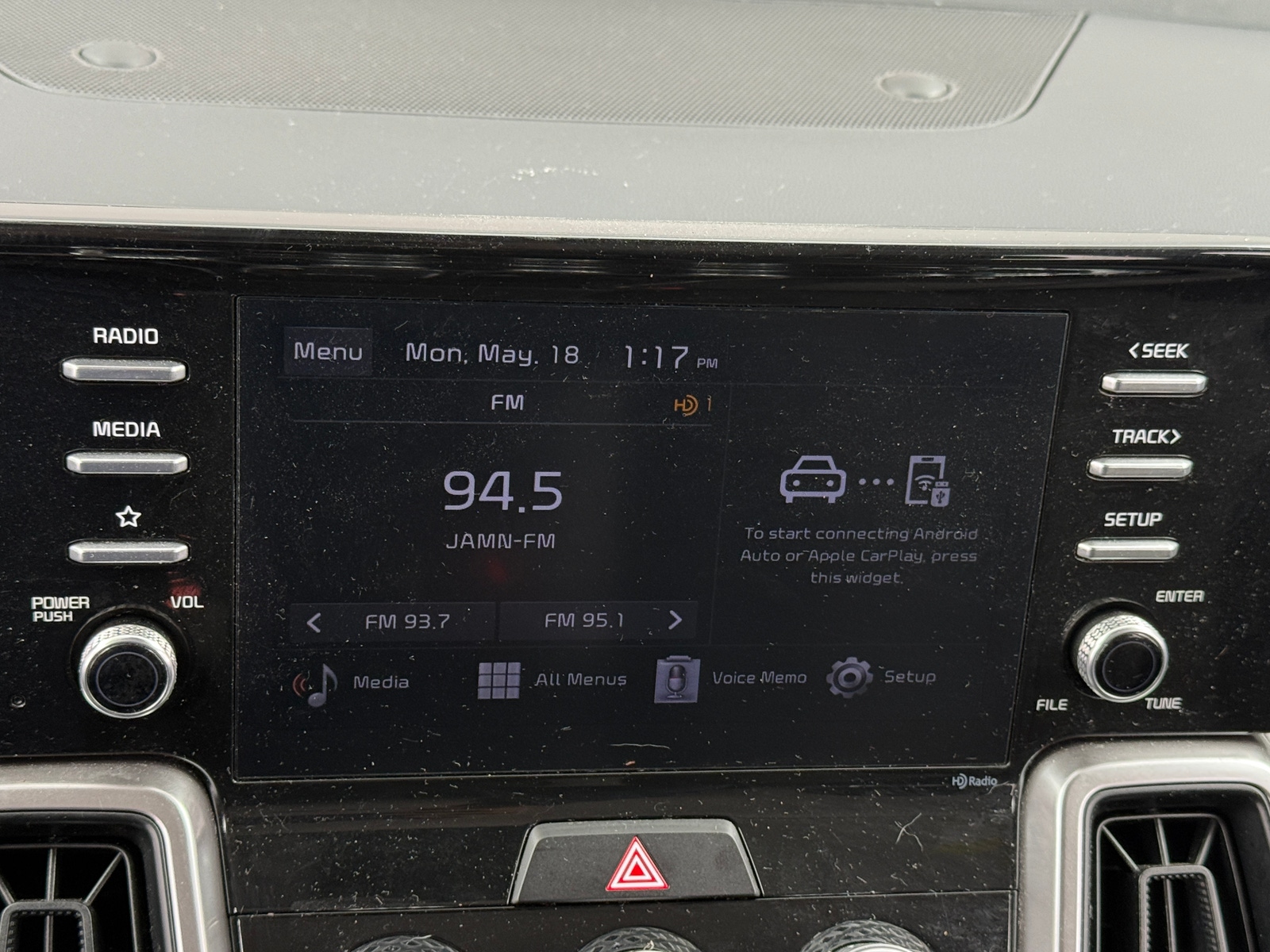 Thumbnail: 2022 Kia Sorento - 4