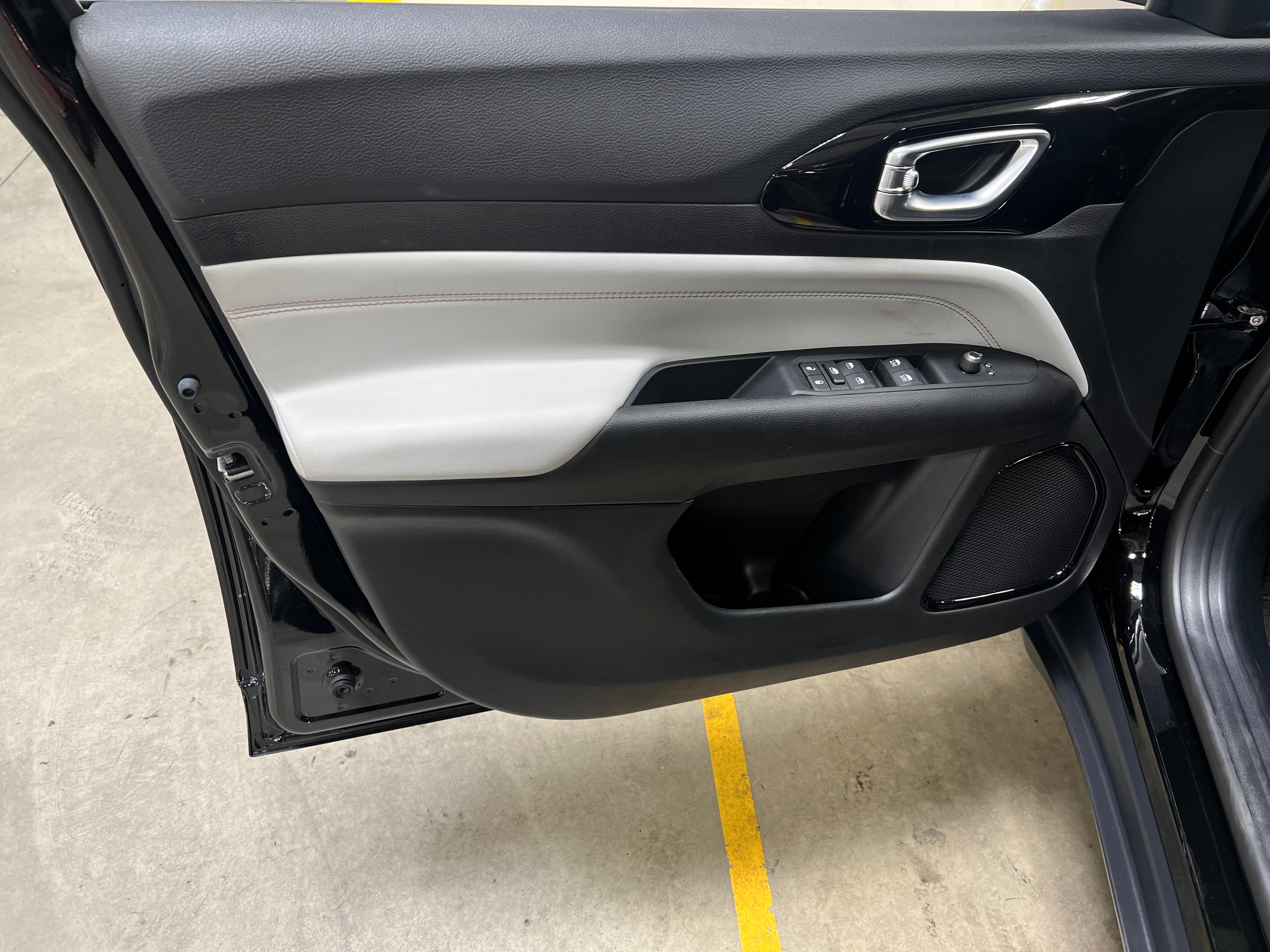 2026 Jeep Compass Limited 4X4's photo