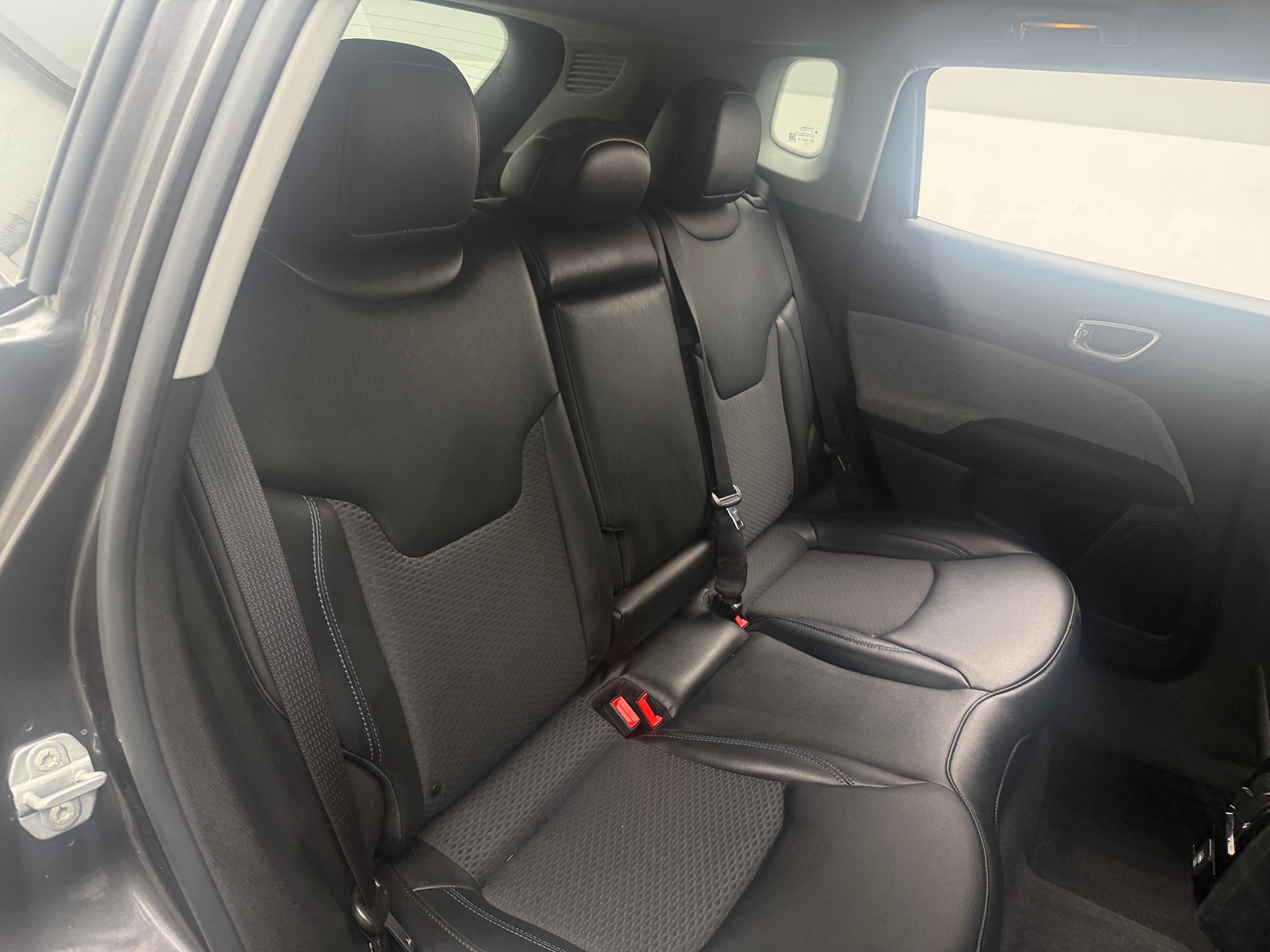 Thumbnail: 2022 Jeep Compass - 6