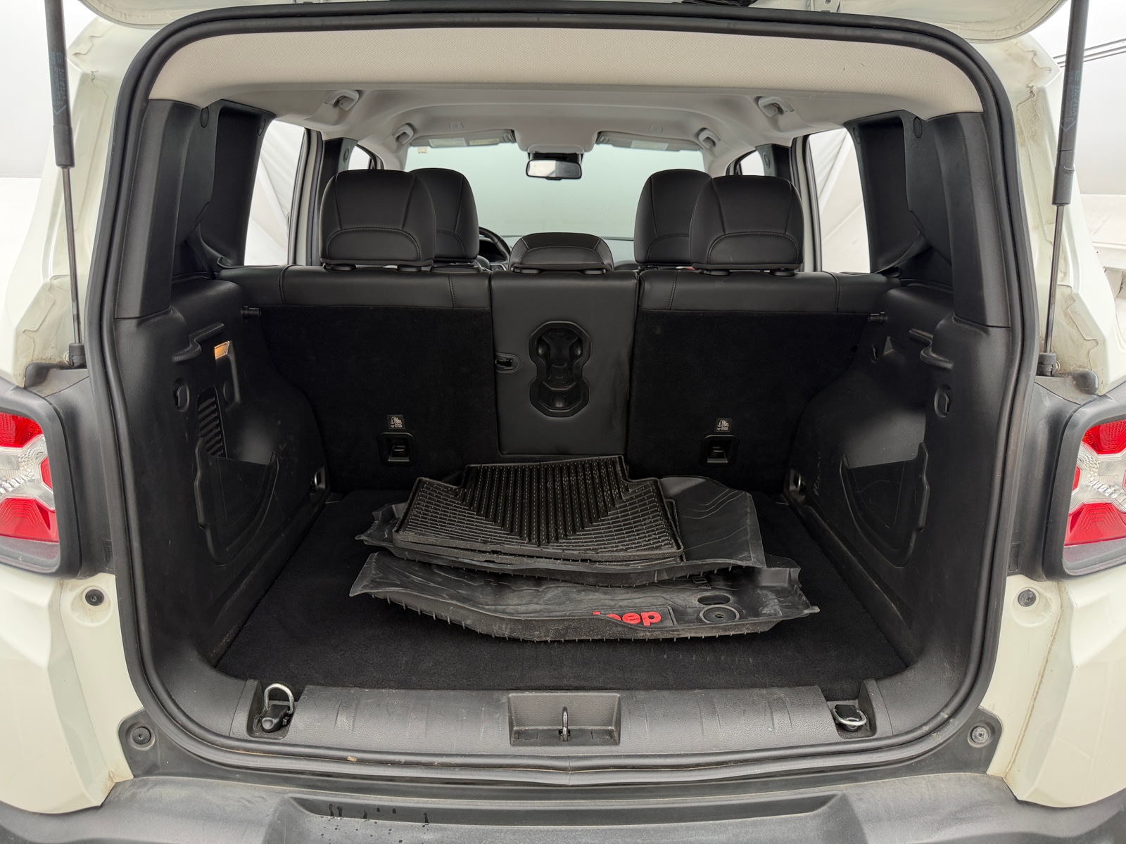 Thumbnail: 2021 Jeep Renegade - 7