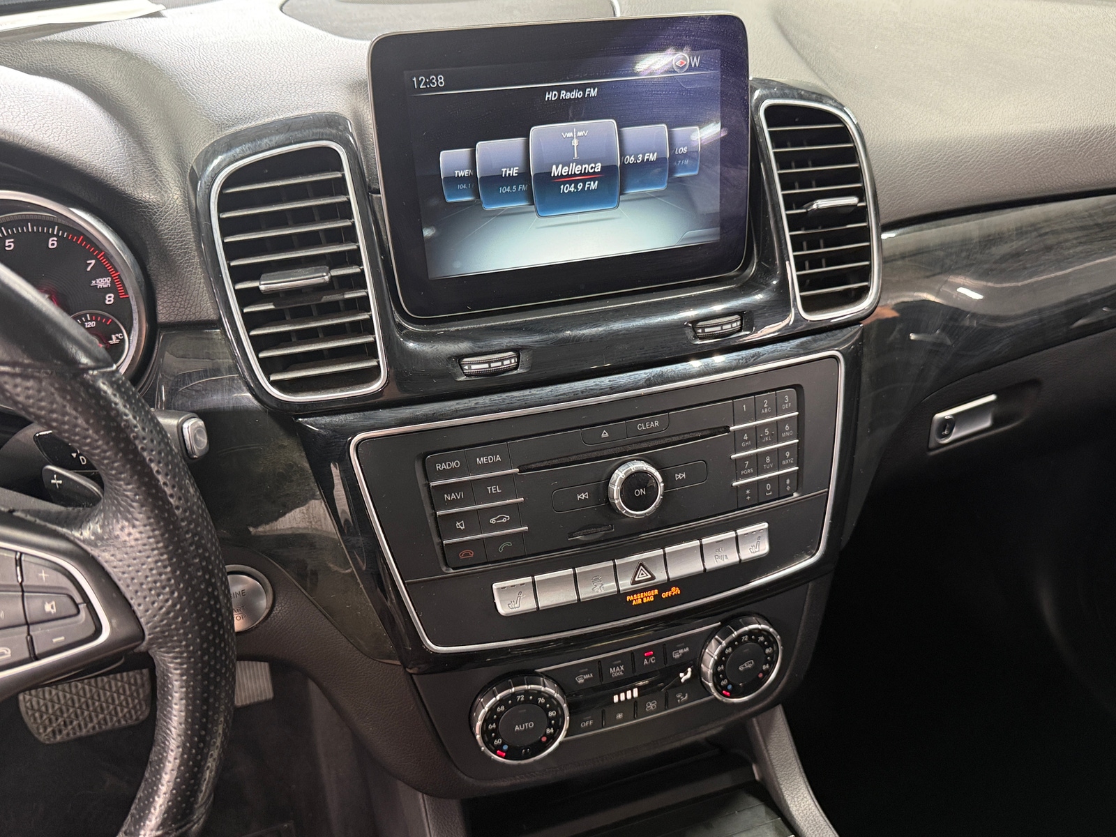 Thumbnail: 2016 Mercedes-Benz GLE - 3