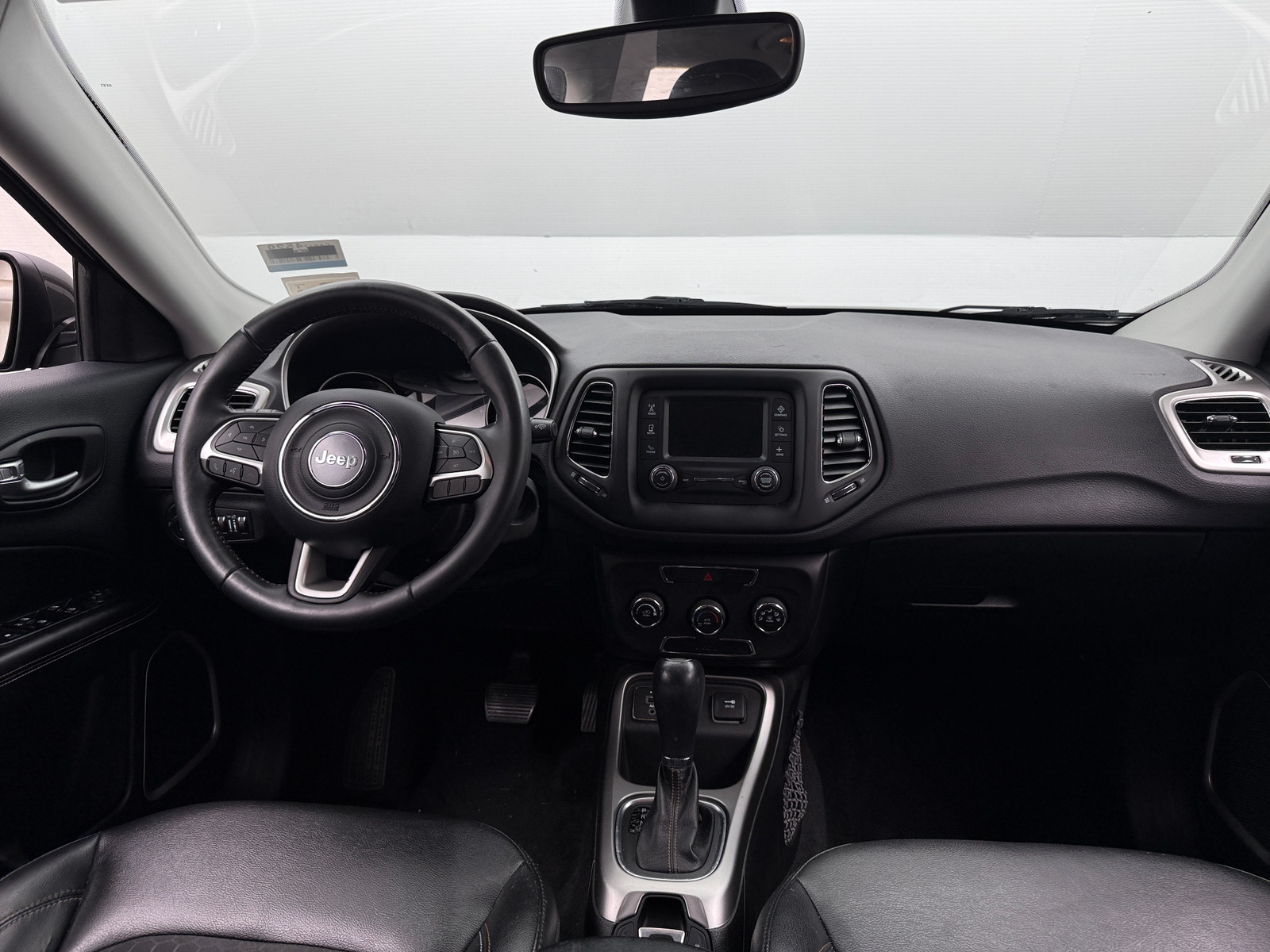 Thumbnail: 2018 Jeep Compass - 3