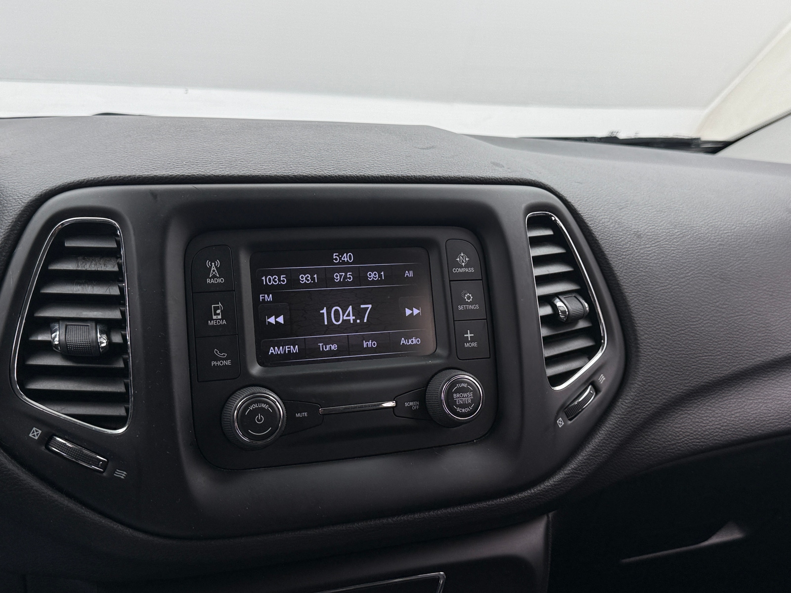Thumbnail: 2018 Jeep Compass - 4