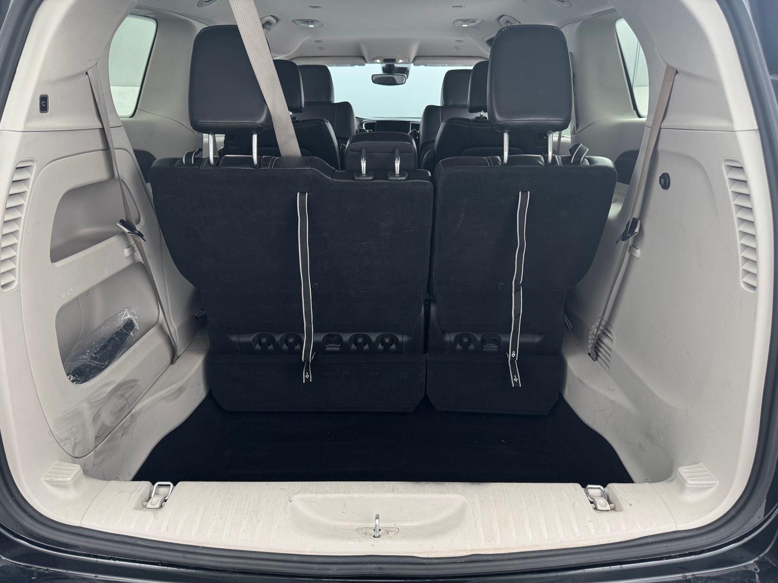 Thumbnail: 2023 Chrysler Pacifica - 6