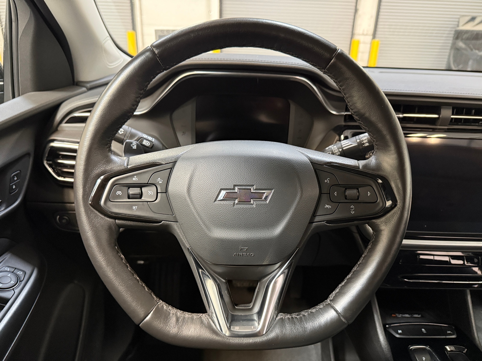 Thumbnail: 2023 Chevrolet Bolt EUV - 5