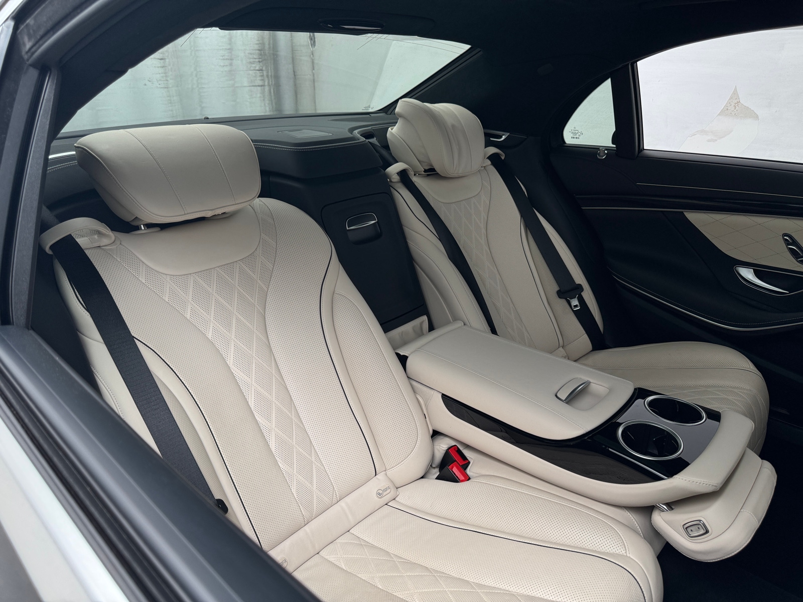 Thumbnail: 2015 Mercedes-Benz S-Class - 6