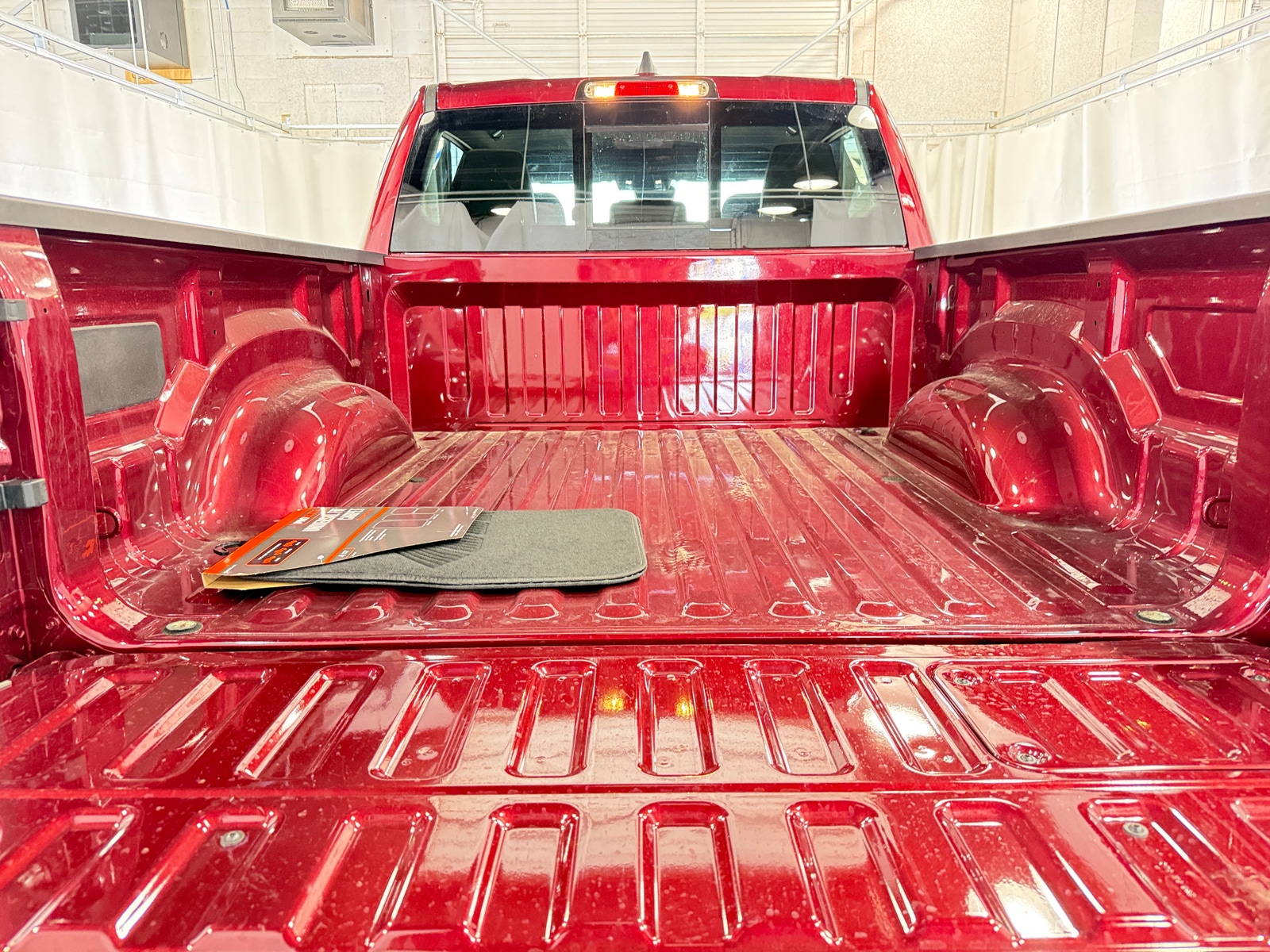 Thumbnail: 2025 RAM 1500 - 6