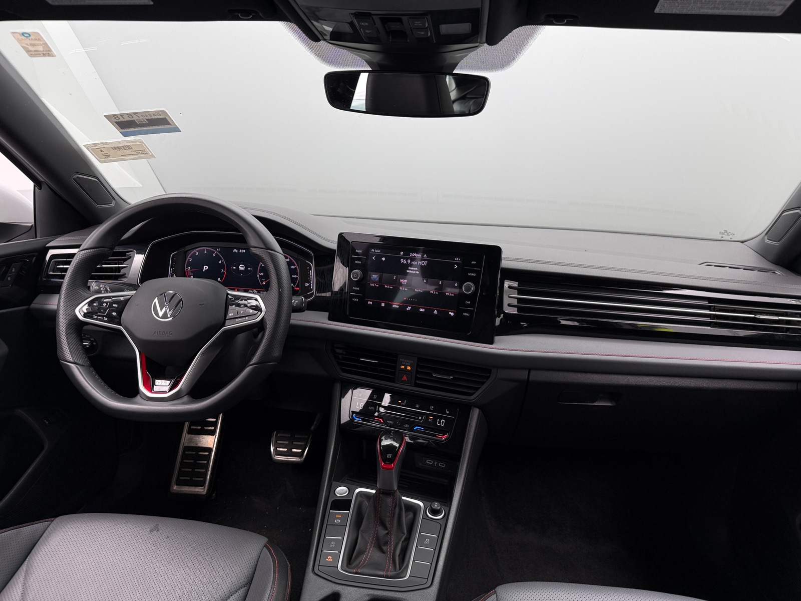 Thumbnail: 2025 Volkswagen Jetta - 2