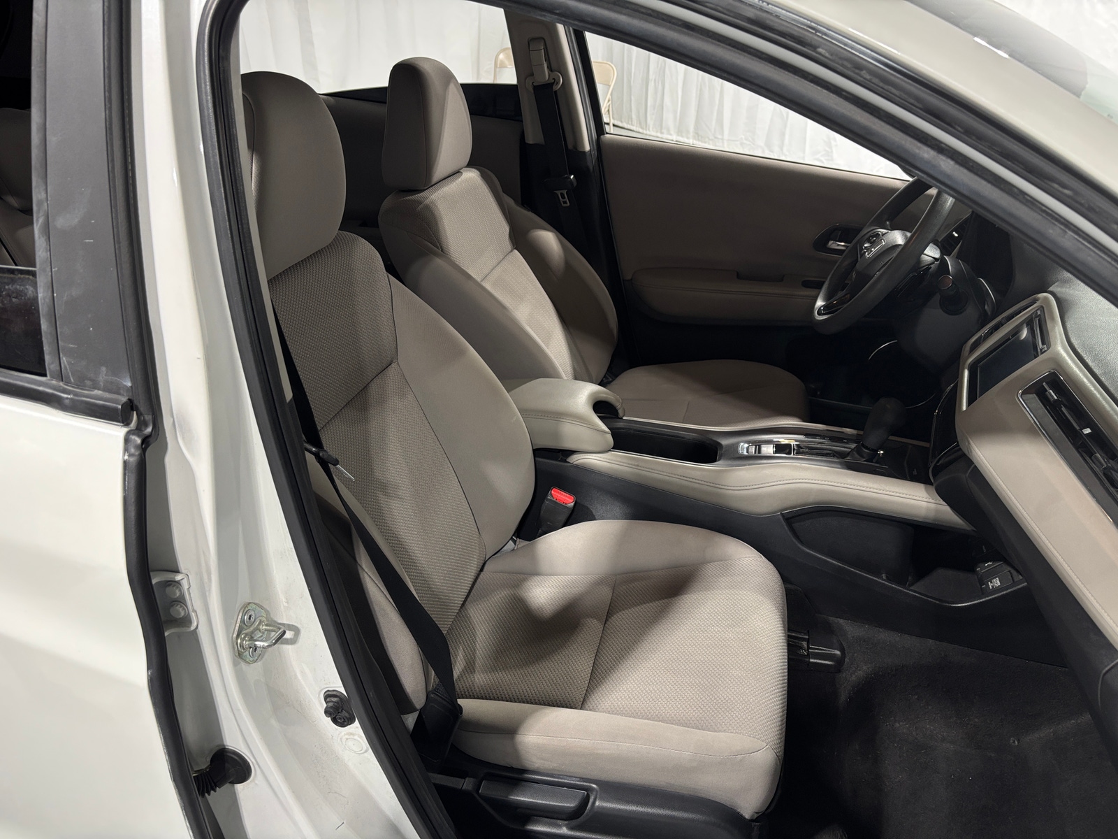 Thumbnail: 2017 Honda HR-V - 2
