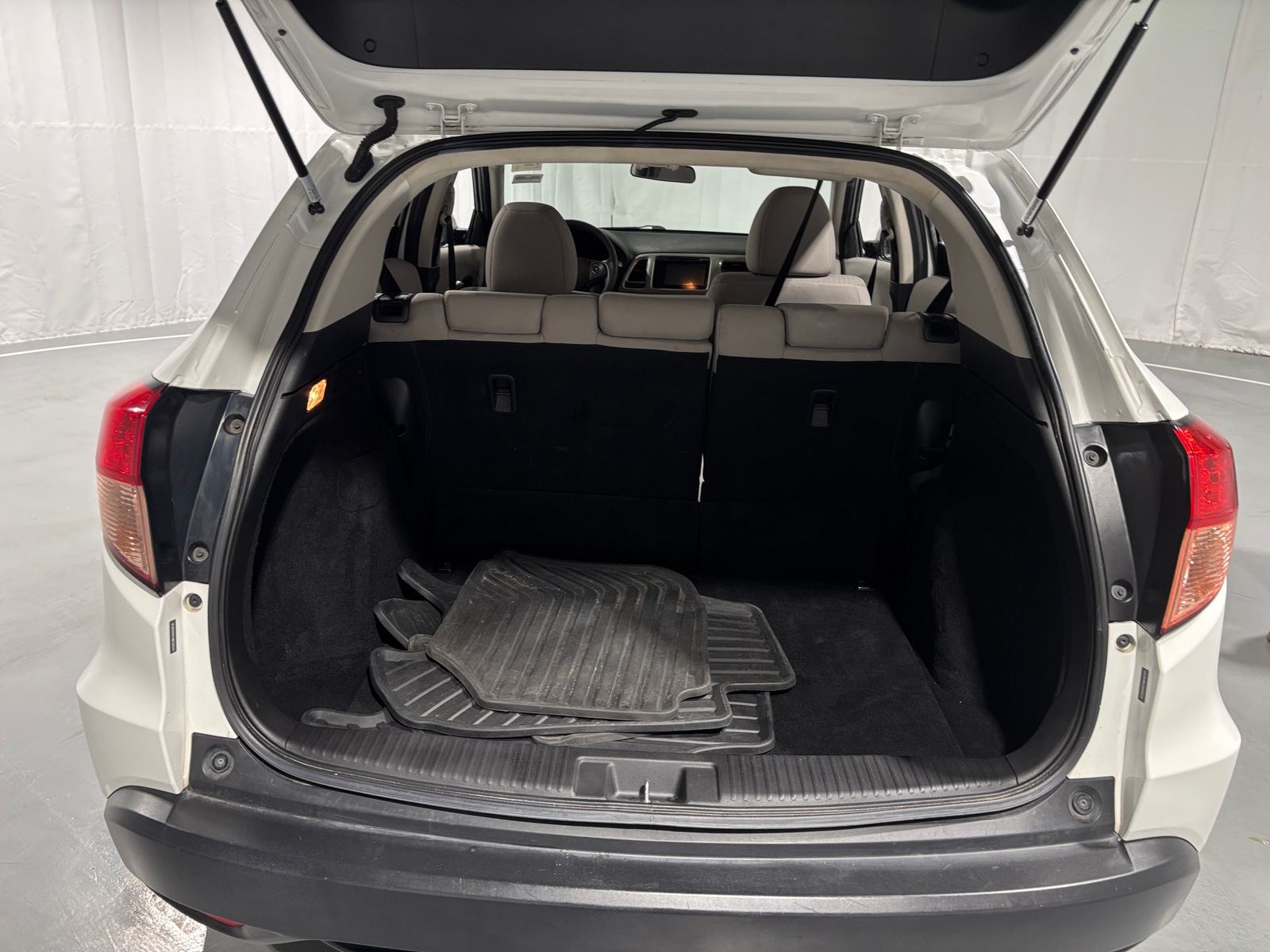 Thumbnail: 2017 Honda HR-V - 7