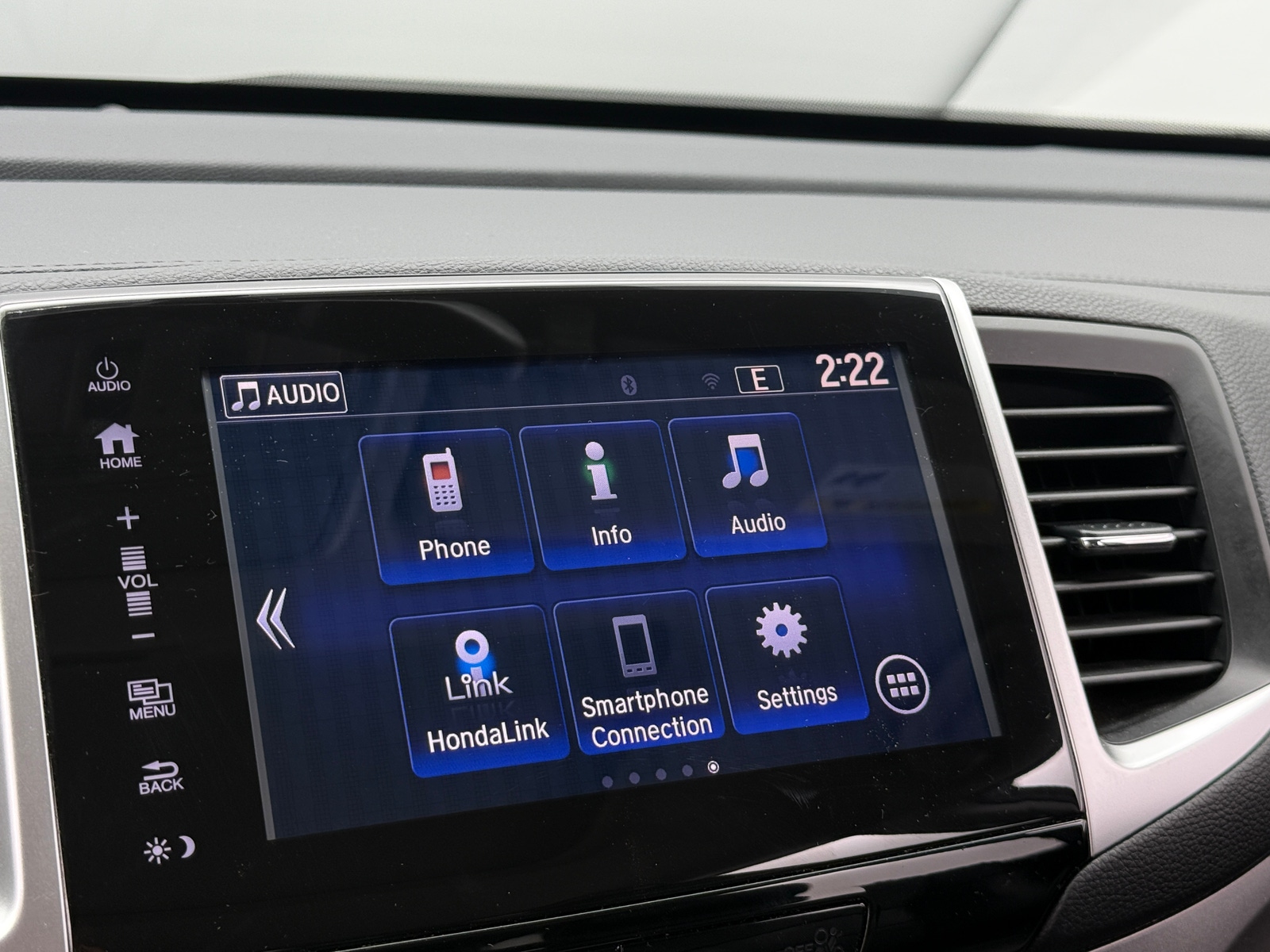 Thumbnail: 2017 Honda Pilot - 3