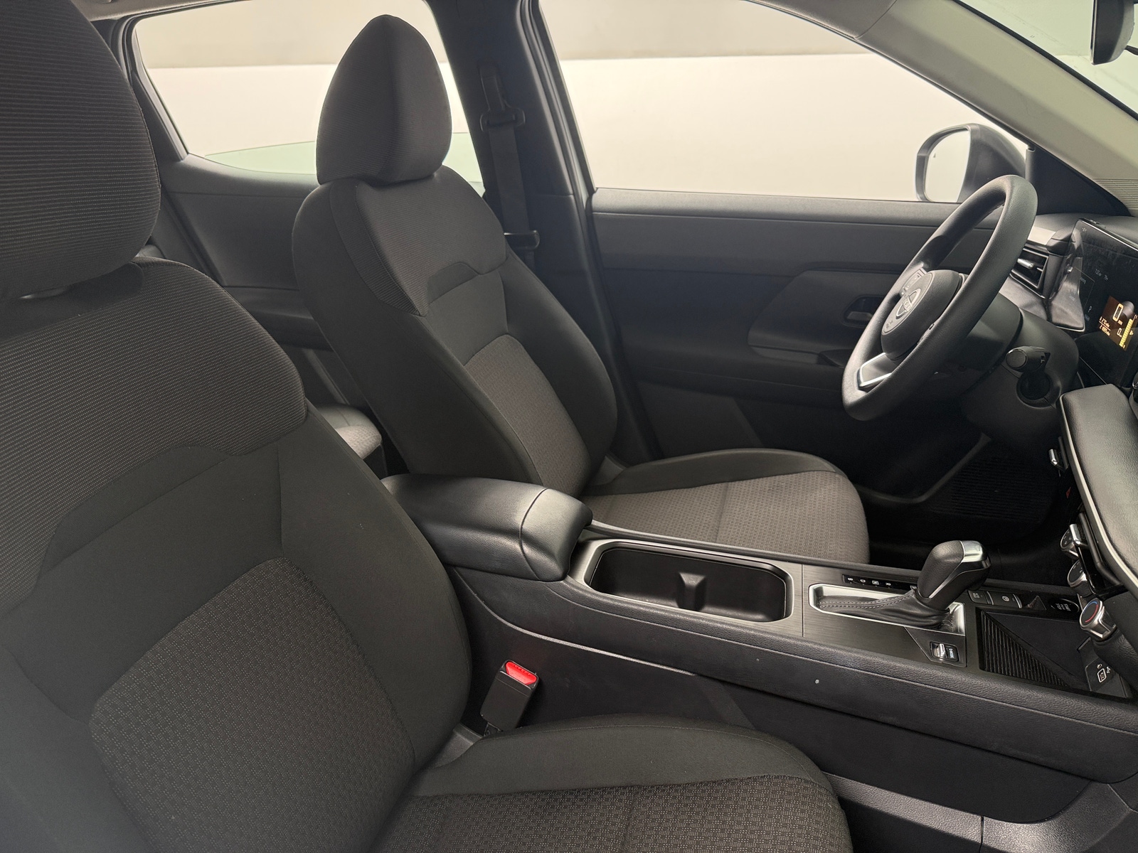 Thumbnail: 2025 Nissan Kicks - 2