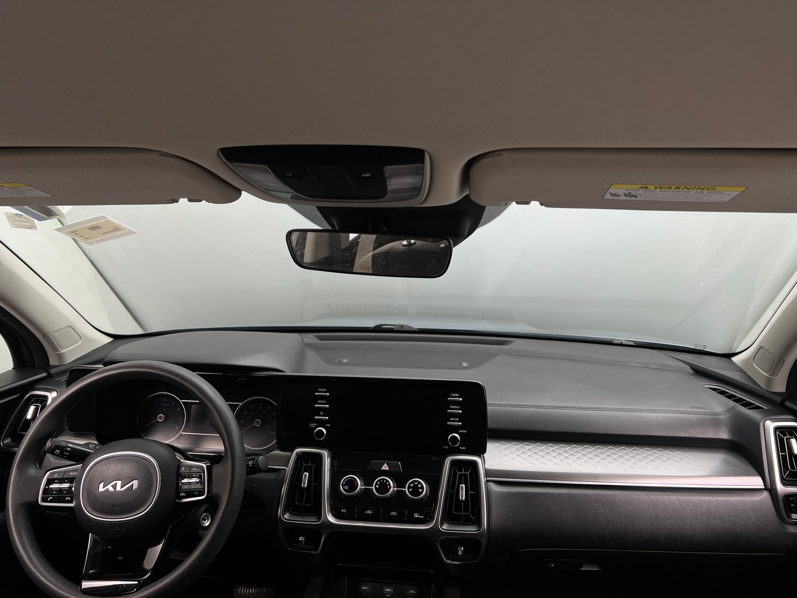 Thumbnail: 2023 Kia Sorento - 3