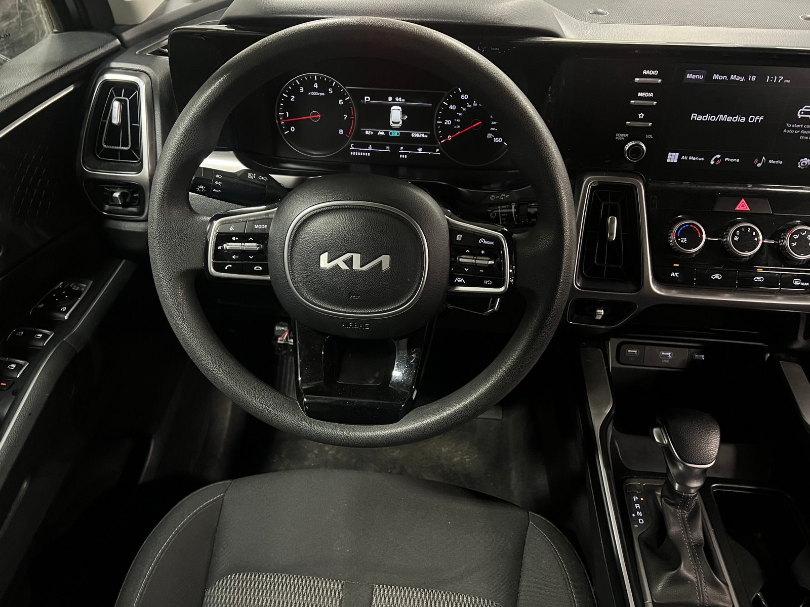 Thumbnail: 2023 Kia Sorento - 5