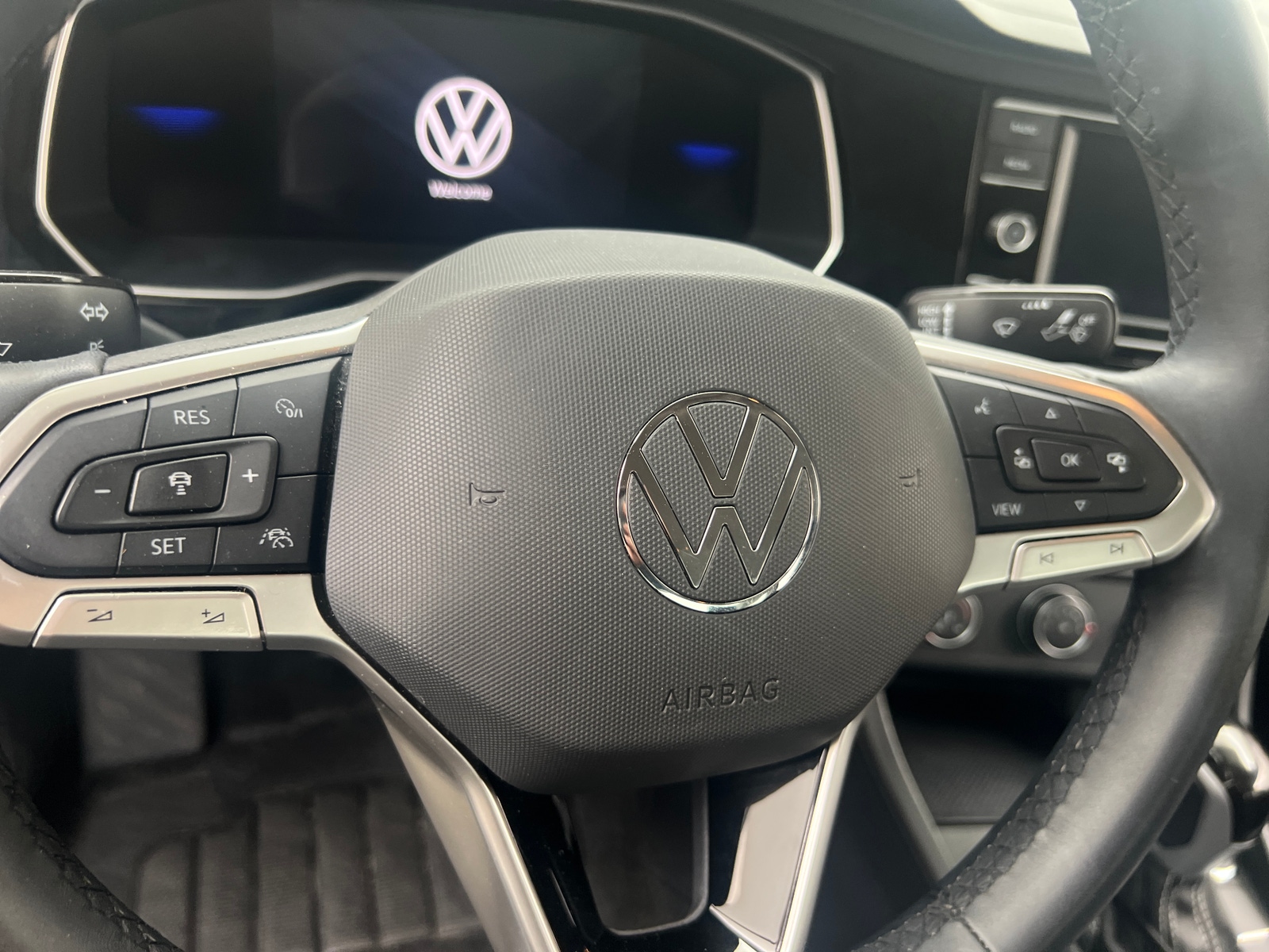 Thumbnail: 2024 Volkswagen Jetta - 5