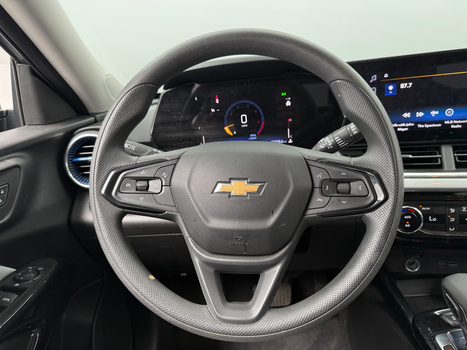 Thumbnail: 2025 Chevrolet Trax - 5