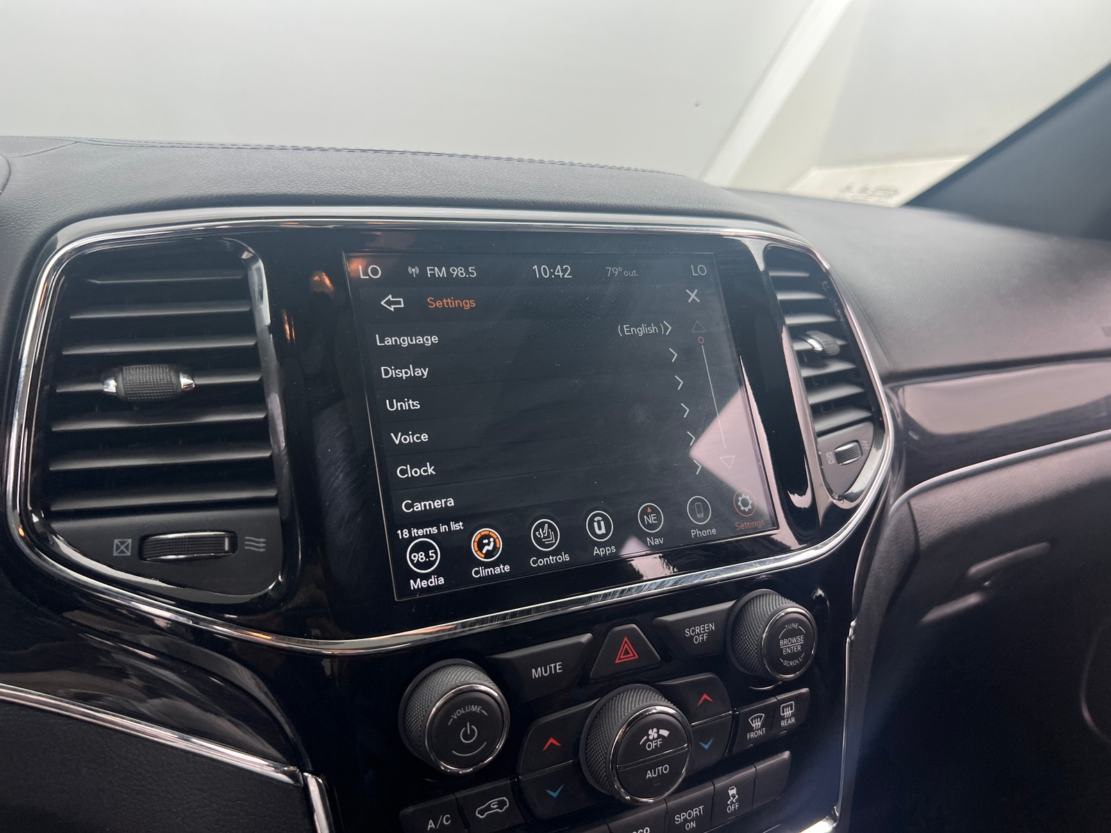 Thumbnail: 2020 Jeep Grand Cherokee - 3