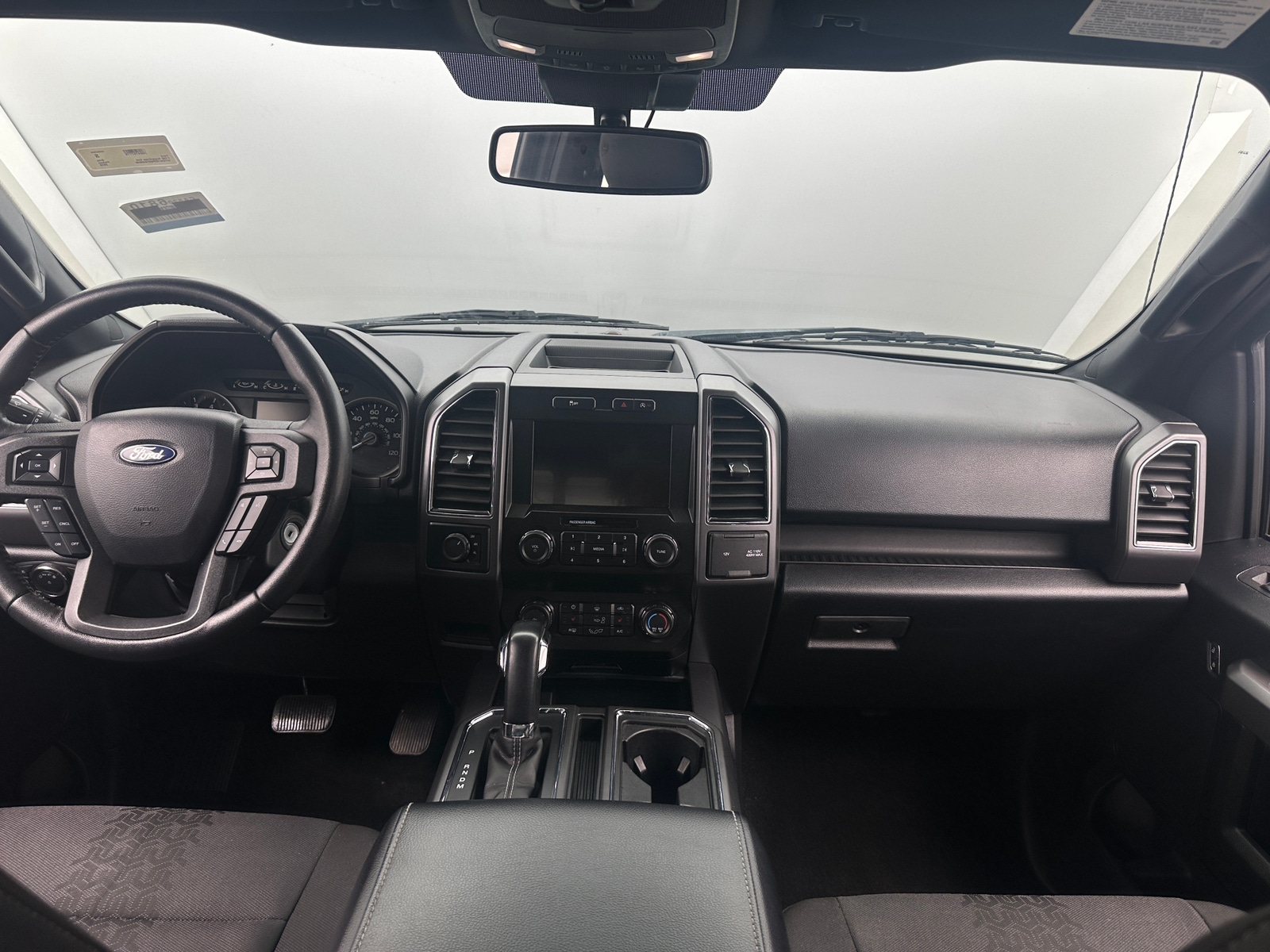 Thumbnail: 2019 Ford Econoline - 3