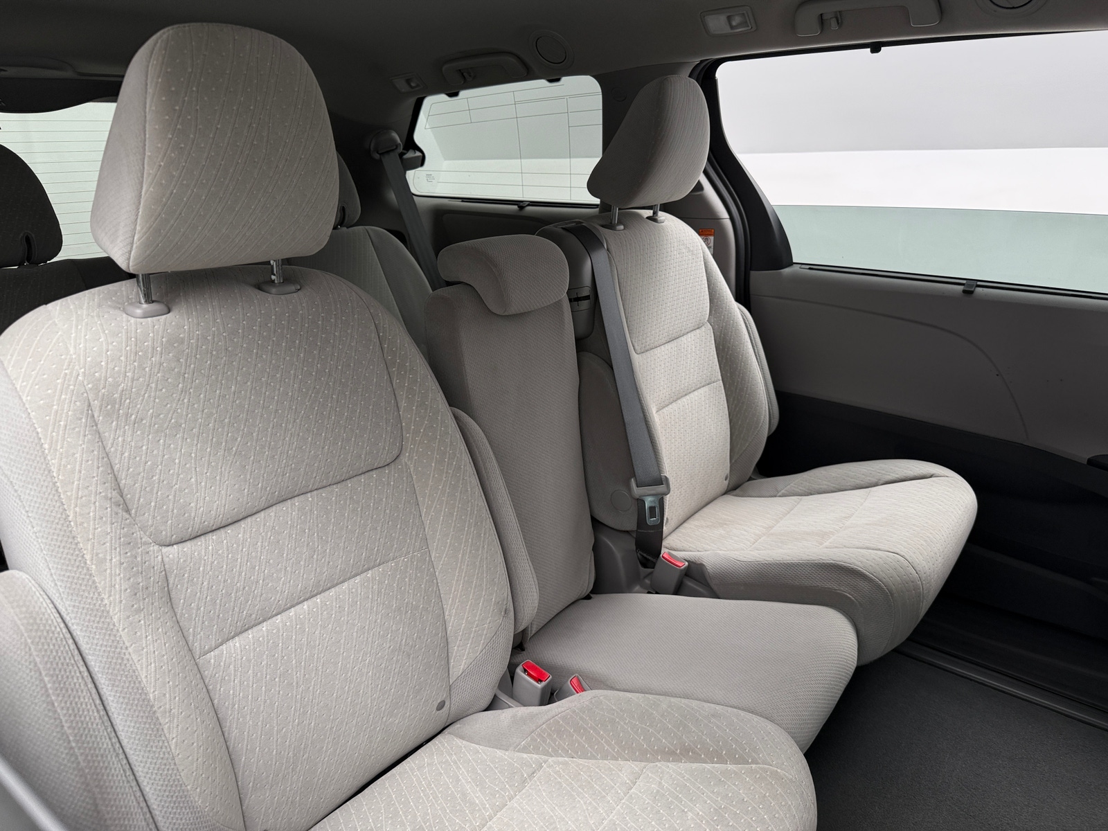 Thumbnail: 2020 Toyota Sienna - 6
