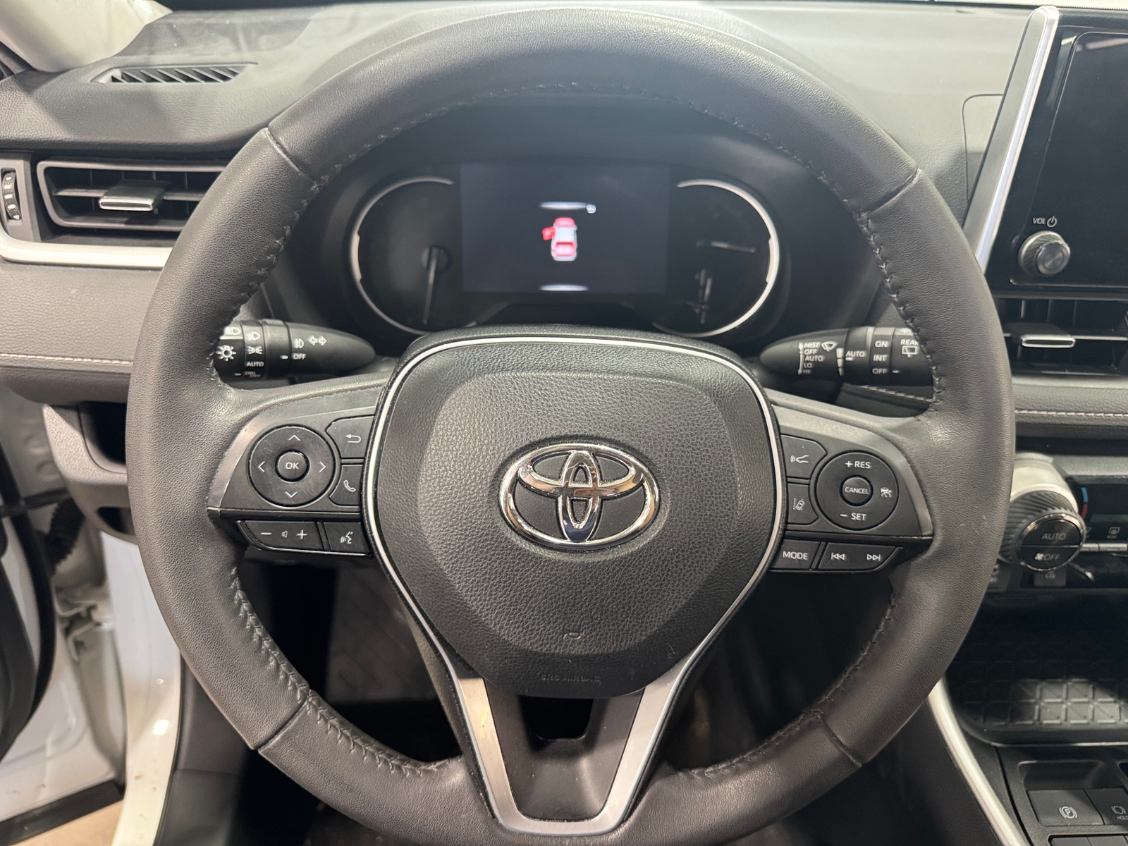 Thumbnail: 2023 Toyota RAV4 - 4