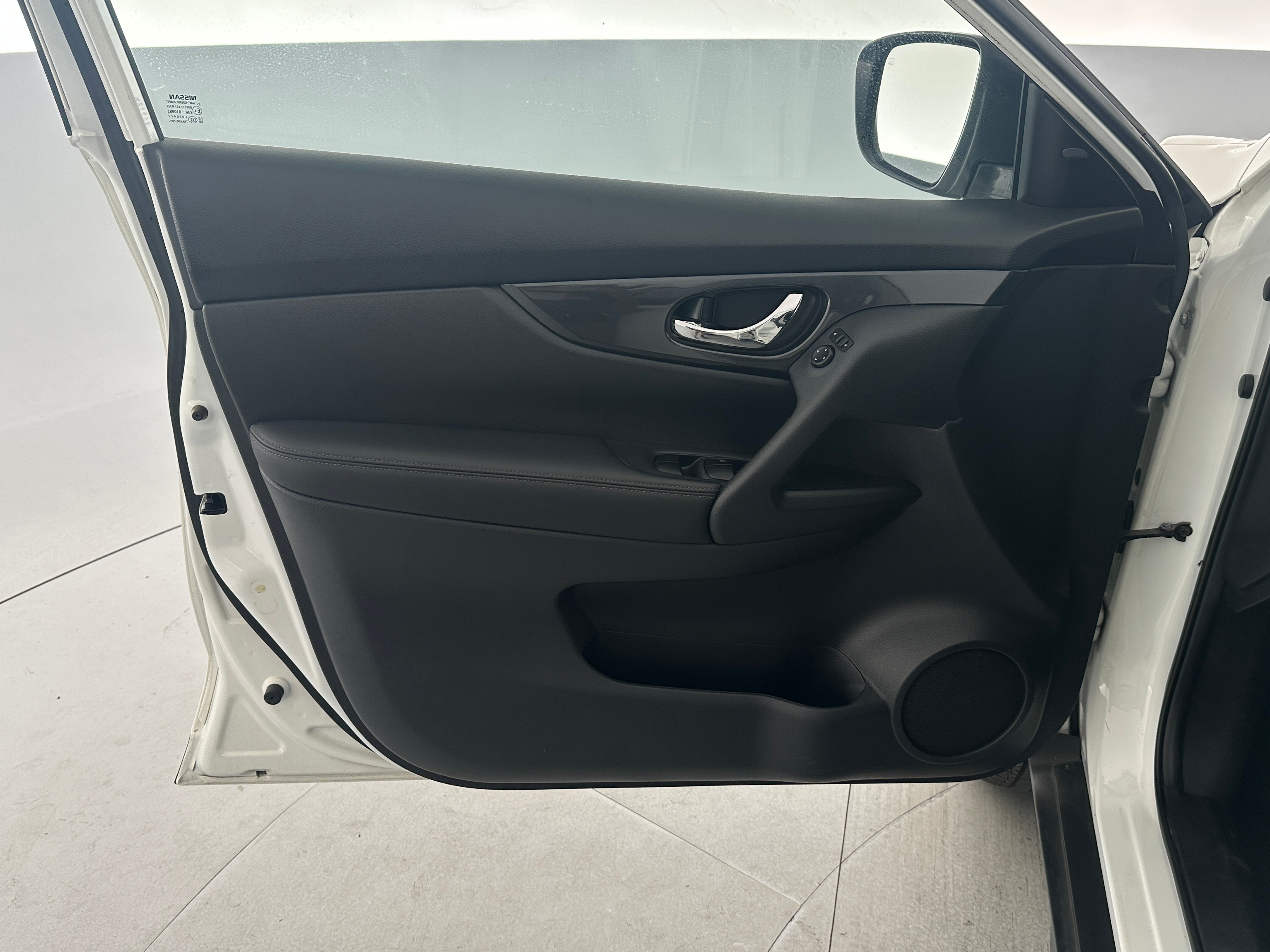 2019 Nissan Rogue SV - Photo 6