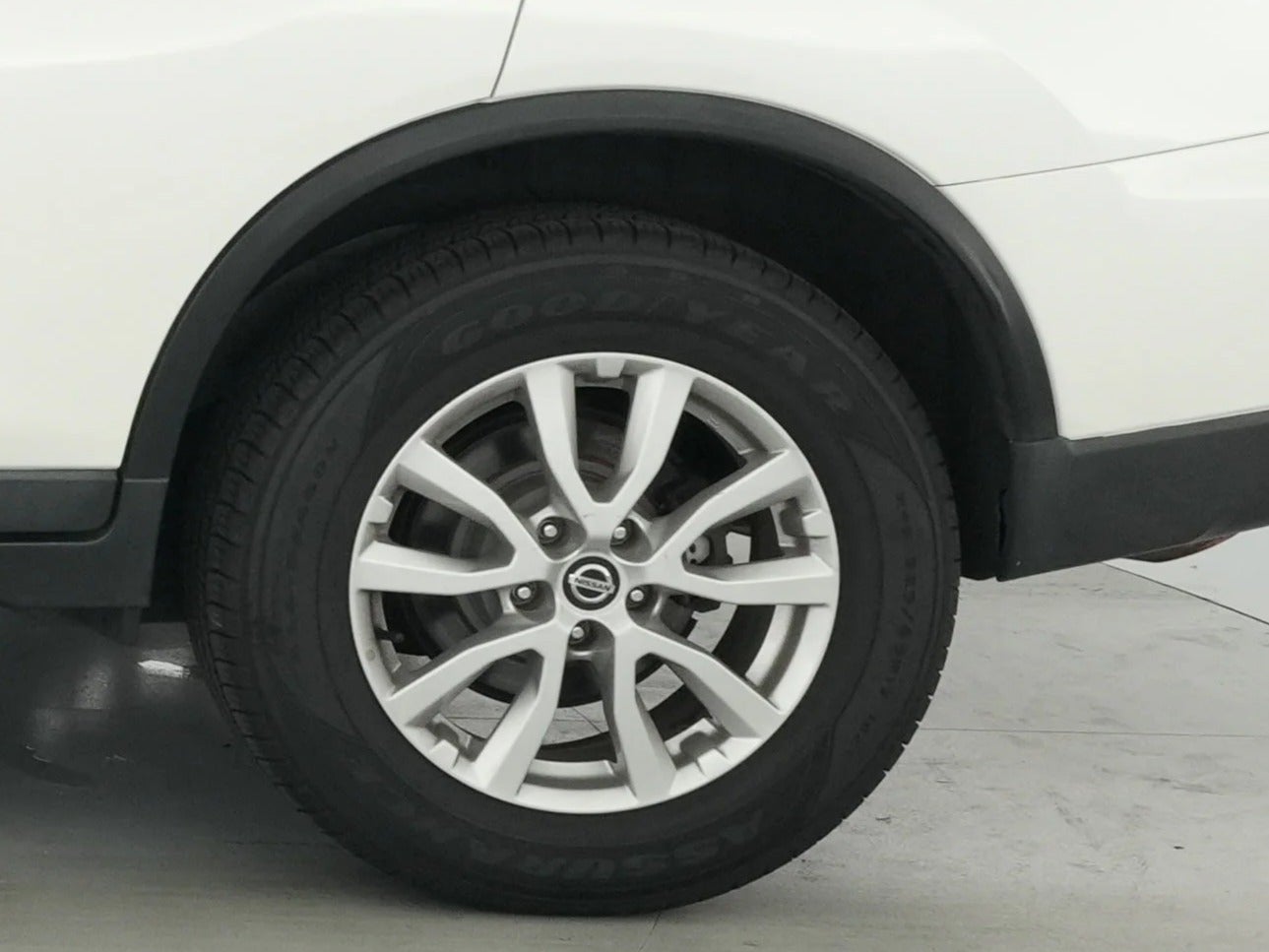 2019 Nissan Rogue SV - Photo 19