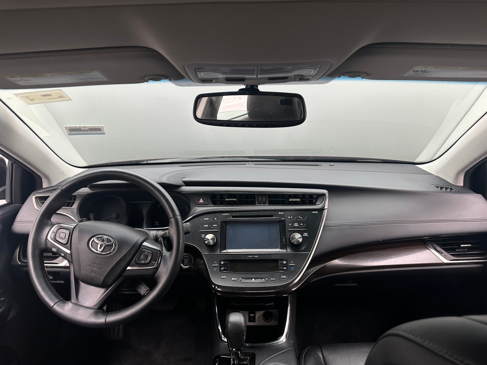 Thumbnail: 2015 Toyota Avalon - 3