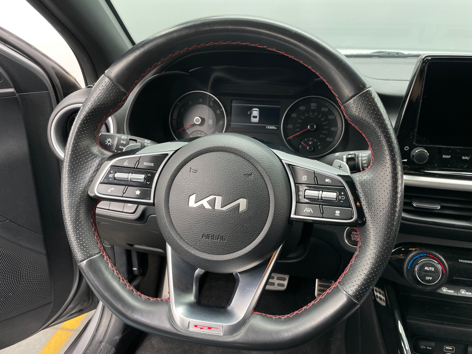 Thumbnail: 2024 Kia Forte - 5