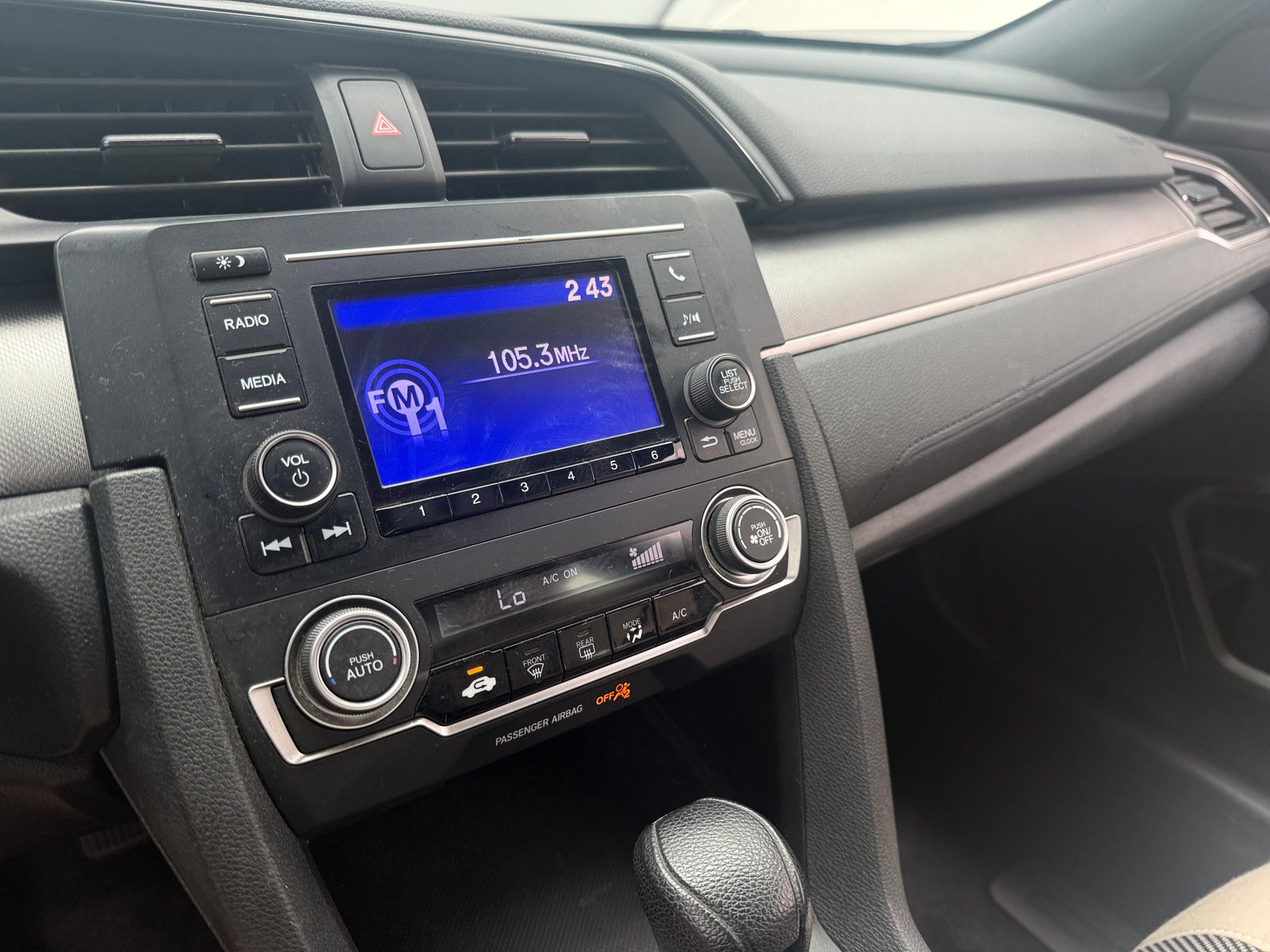 Thumbnail: 2016 Honda Civic - 3