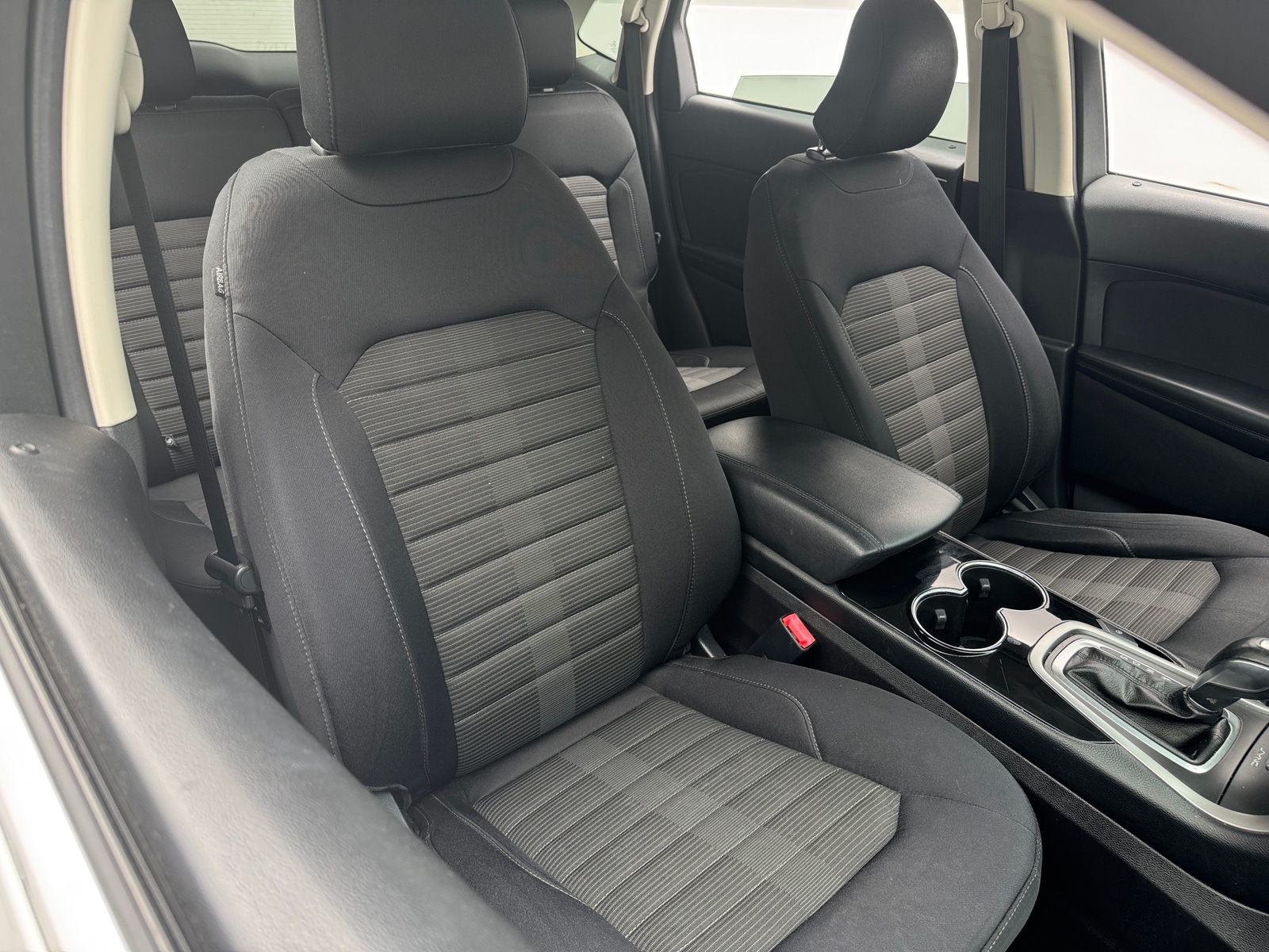 Thumbnail: 2016 Ford Edge - 2
