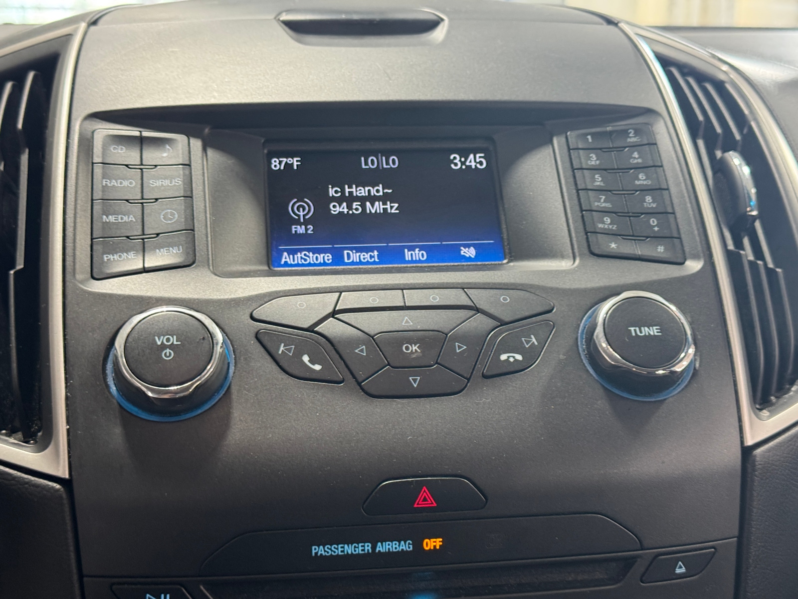 Thumbnail: 2016 Ford Edge - 4
