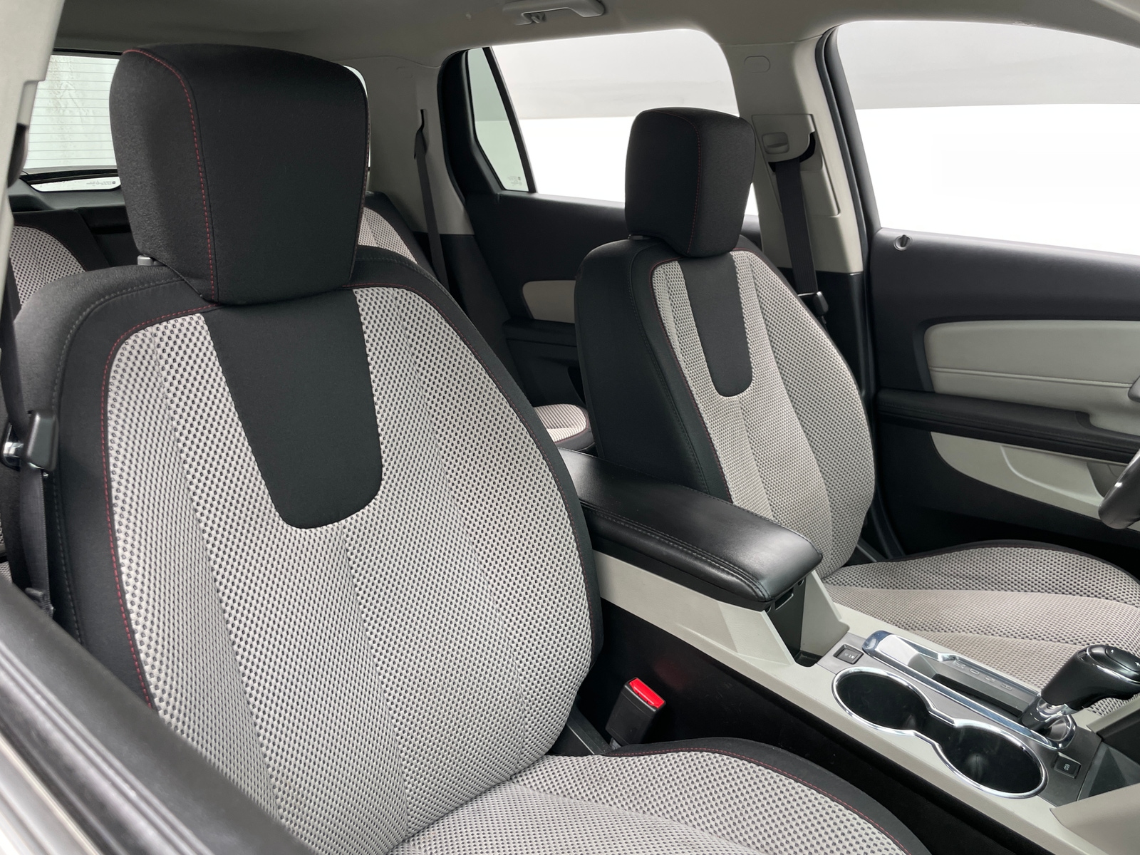 Thumbnail: 2017 GMC Terrain - 2