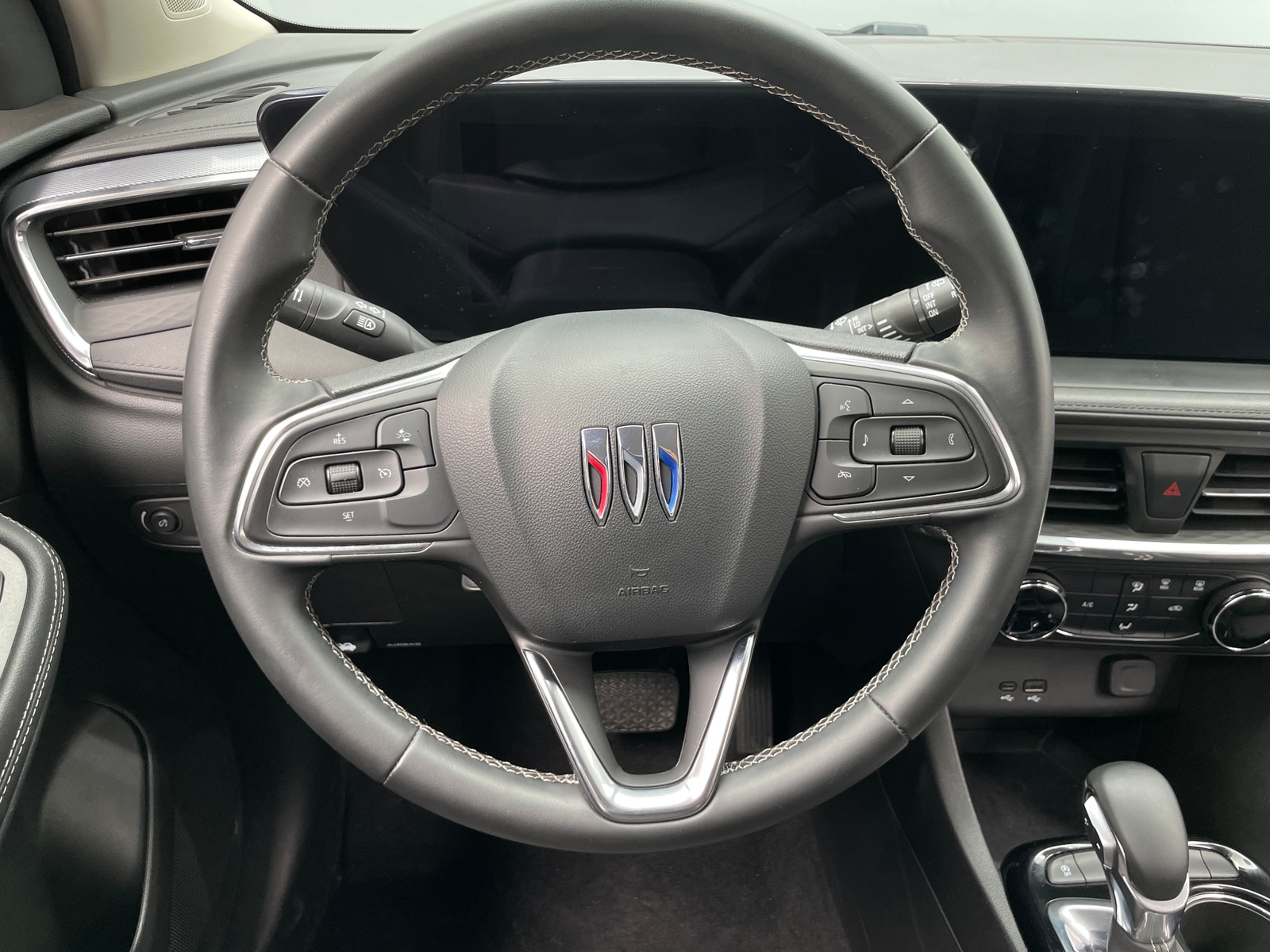 Thumbnail: 2025 Buick Encore GX - 5
