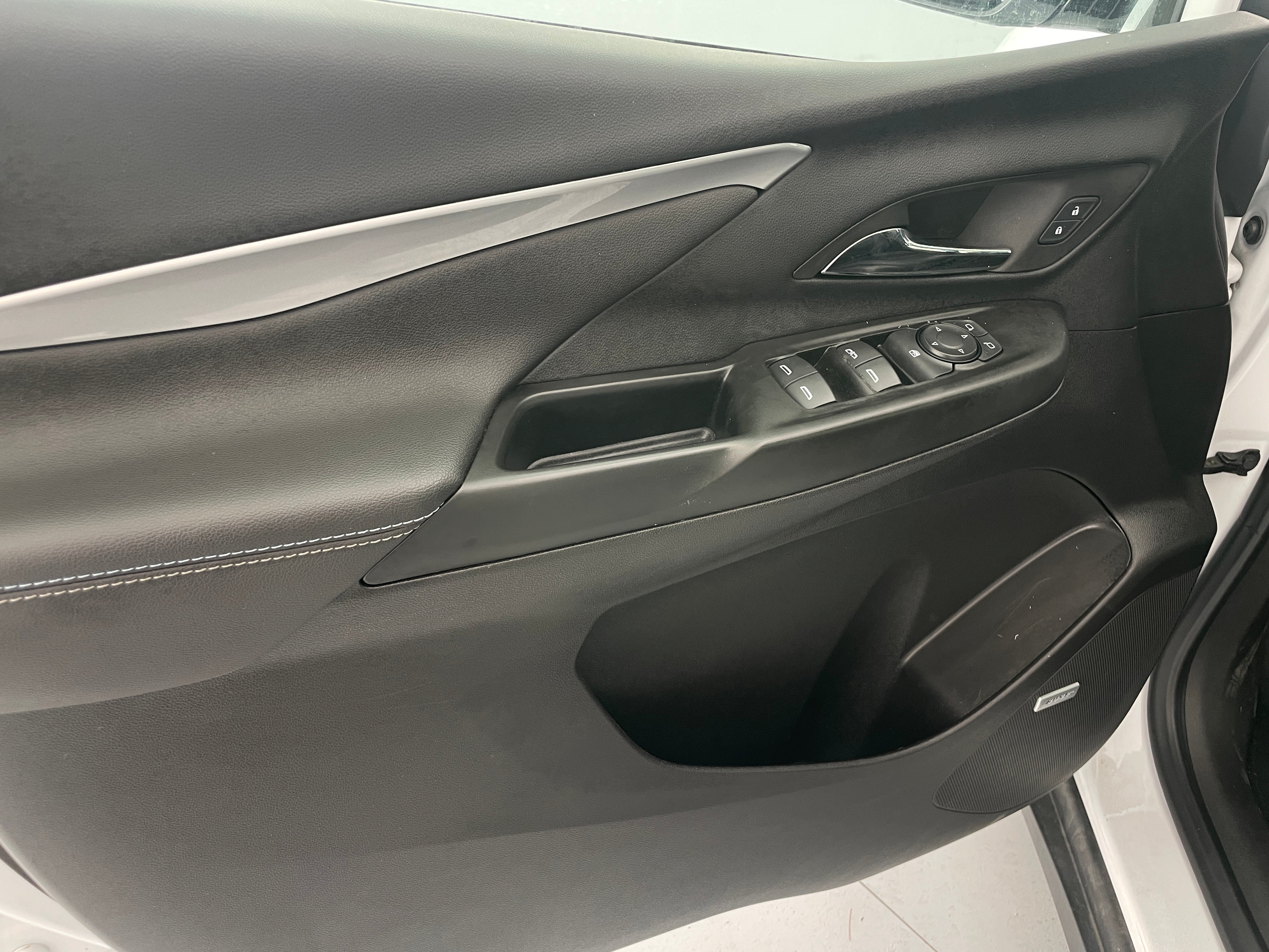 Used 2023 Chevrolet Bolt EV 2LT with VIN 1G1FX6S04P4197949 for sale in Oak Creek, WI
