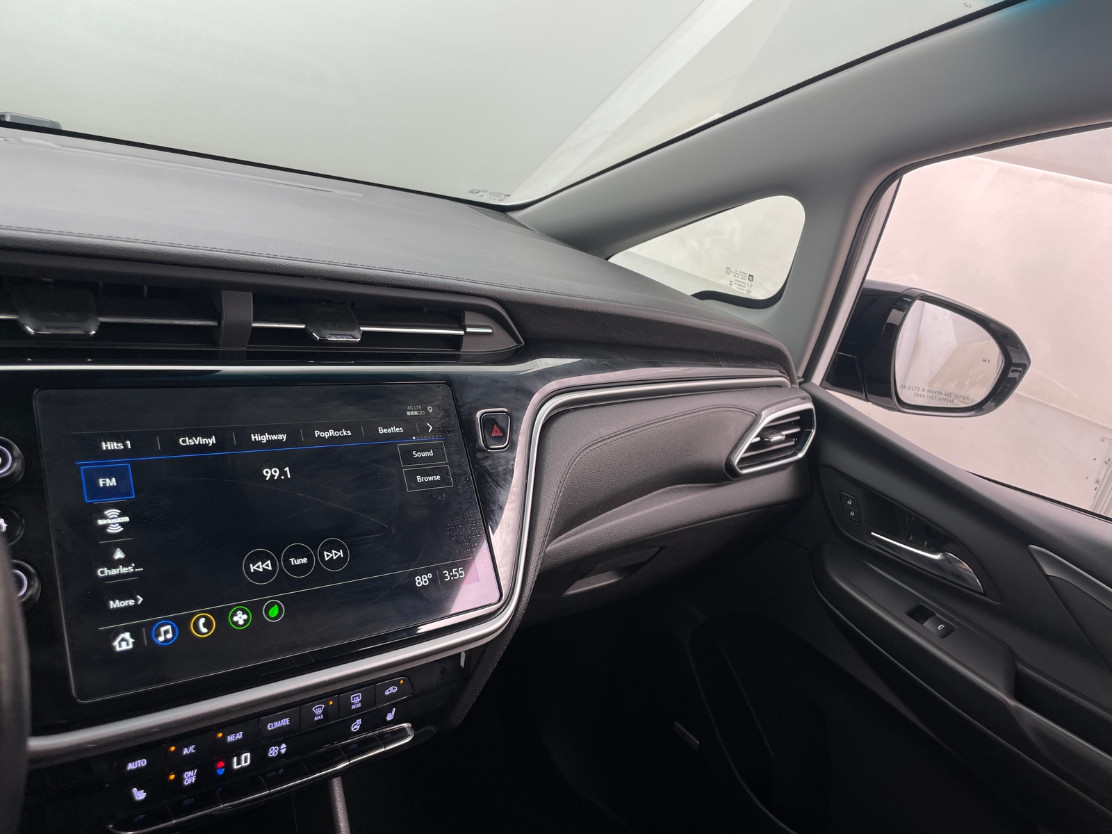 Thumbnail: 2023 Chevrolet Bolt EV - 3