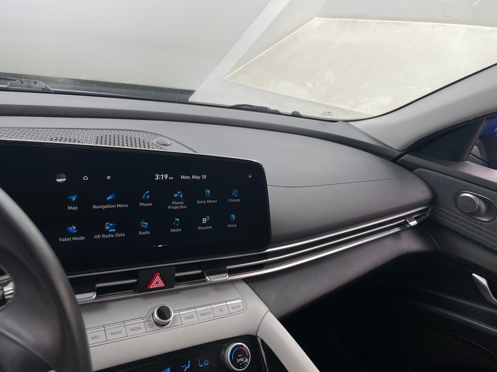 Thumbnail: 2023 Hyundai Elantra - 3