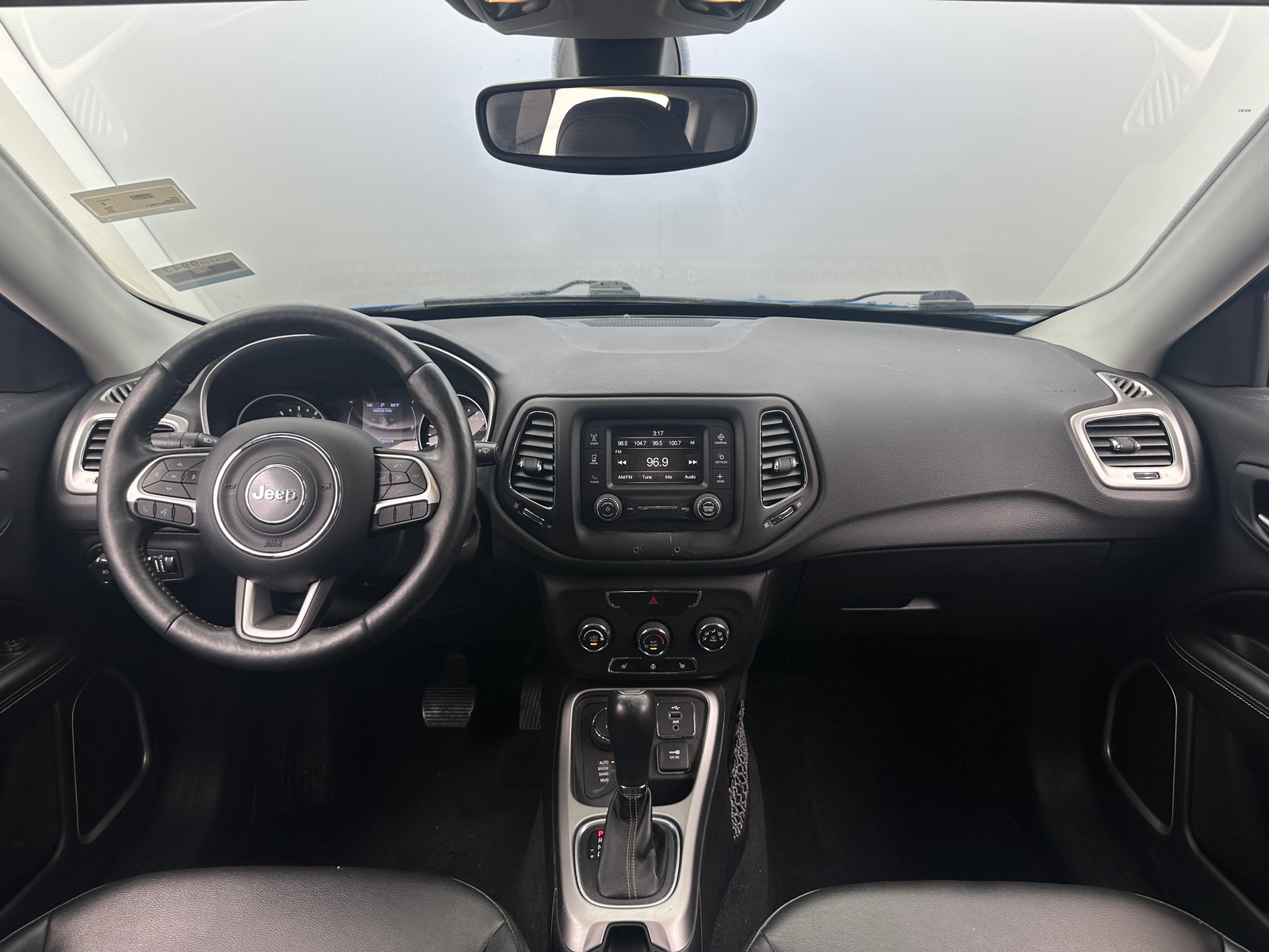 Thumbnail: 2018 Jeep Compass - 3