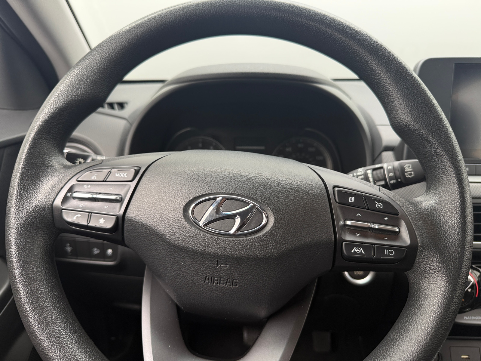 Thumbnail: 2022 Hyundai Kona - 5
