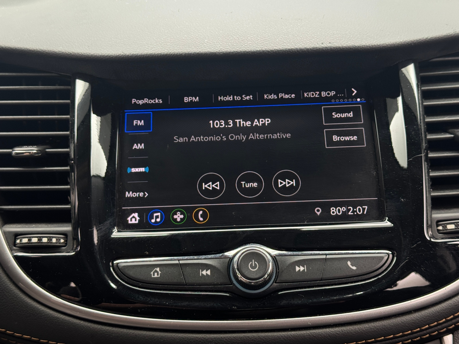 Thumbnail: 2020 Chevrolet Trax - 4