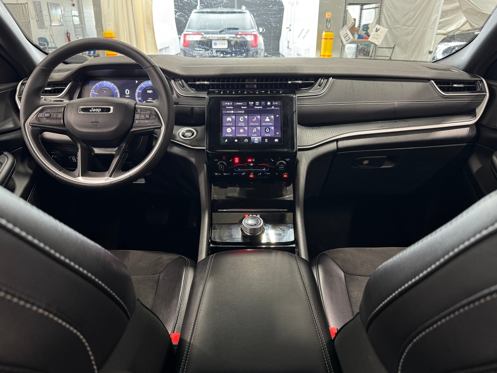 Thumbnail: 2023 Jeep Grand Cherokee - 2