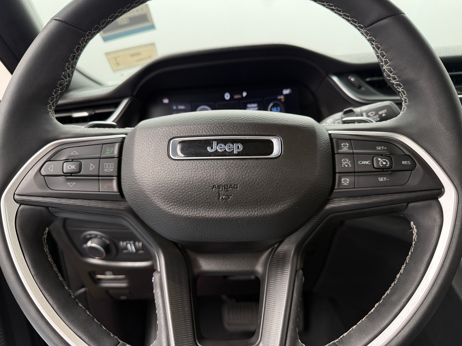 Thumbnail: 2025 Jeep Grand Cherokee L - 5