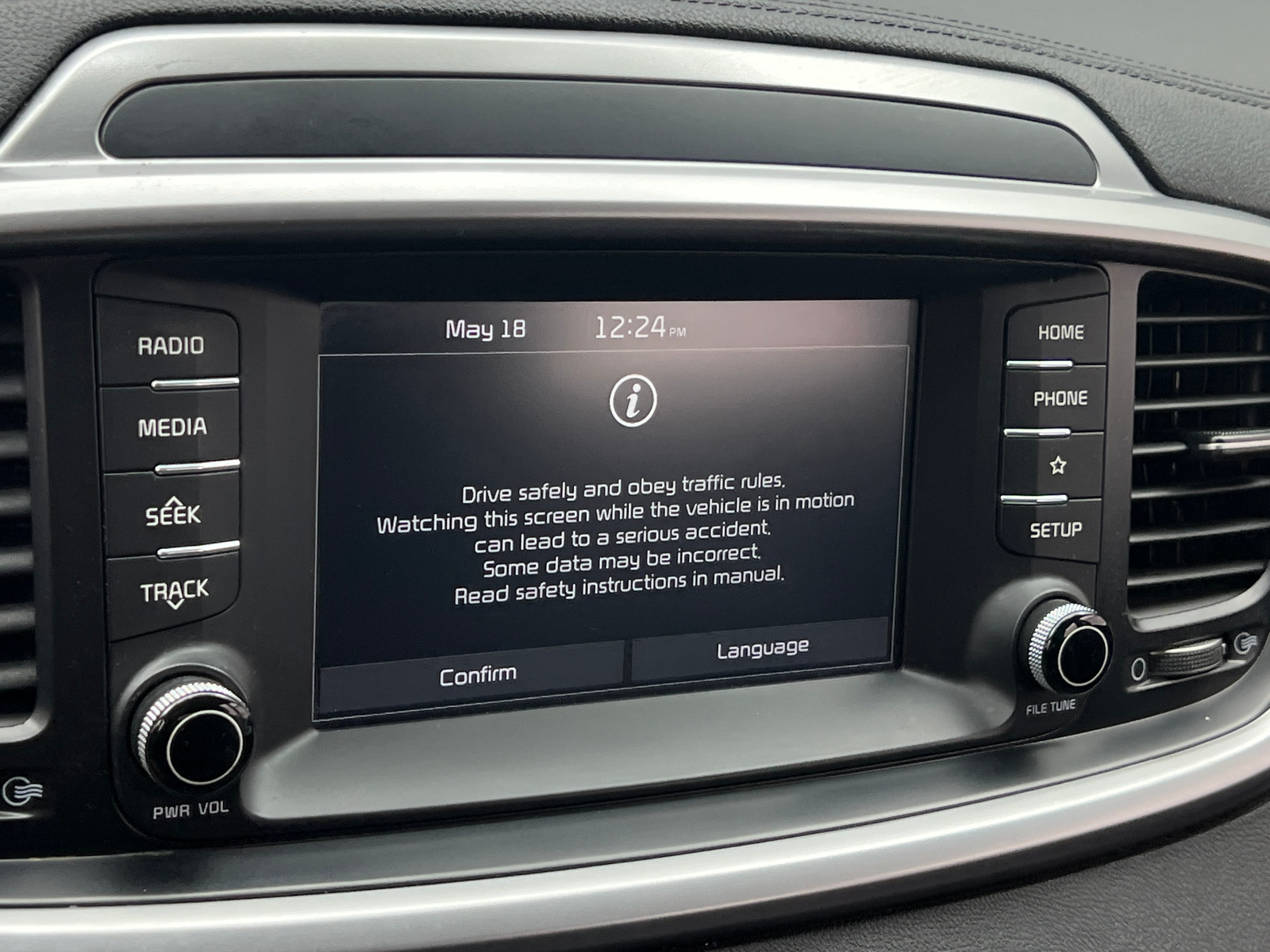 Thumbnail: 2019 Kia Sorento - 4